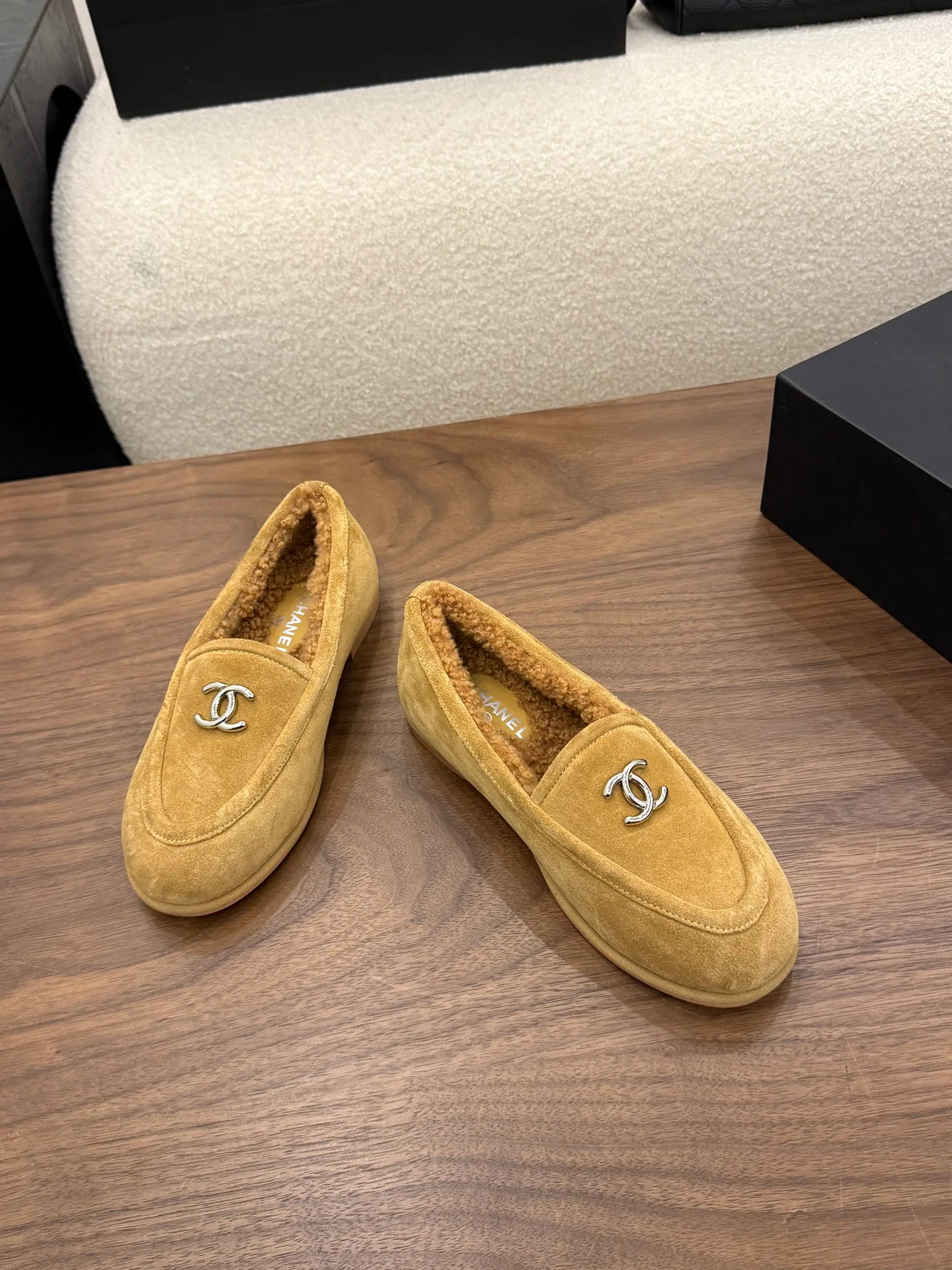 Women's Loafers And Moccasins CHANEL 18223702