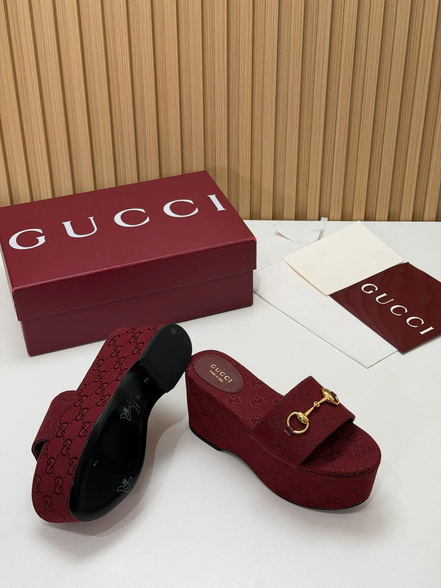 Women's Open-Toe Sandals GUCCI 17631675
