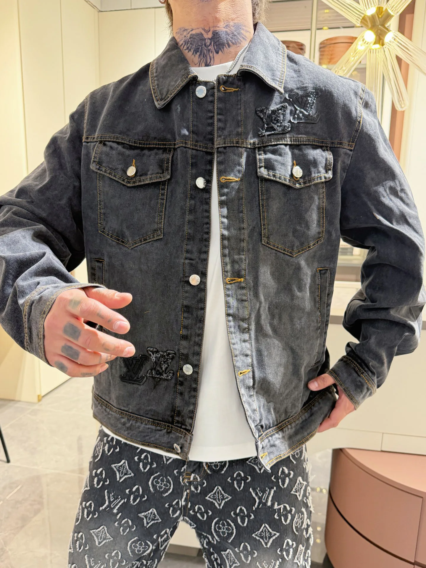 Men's Jackets And Down Jackets LOUIS VUITTON 18197264