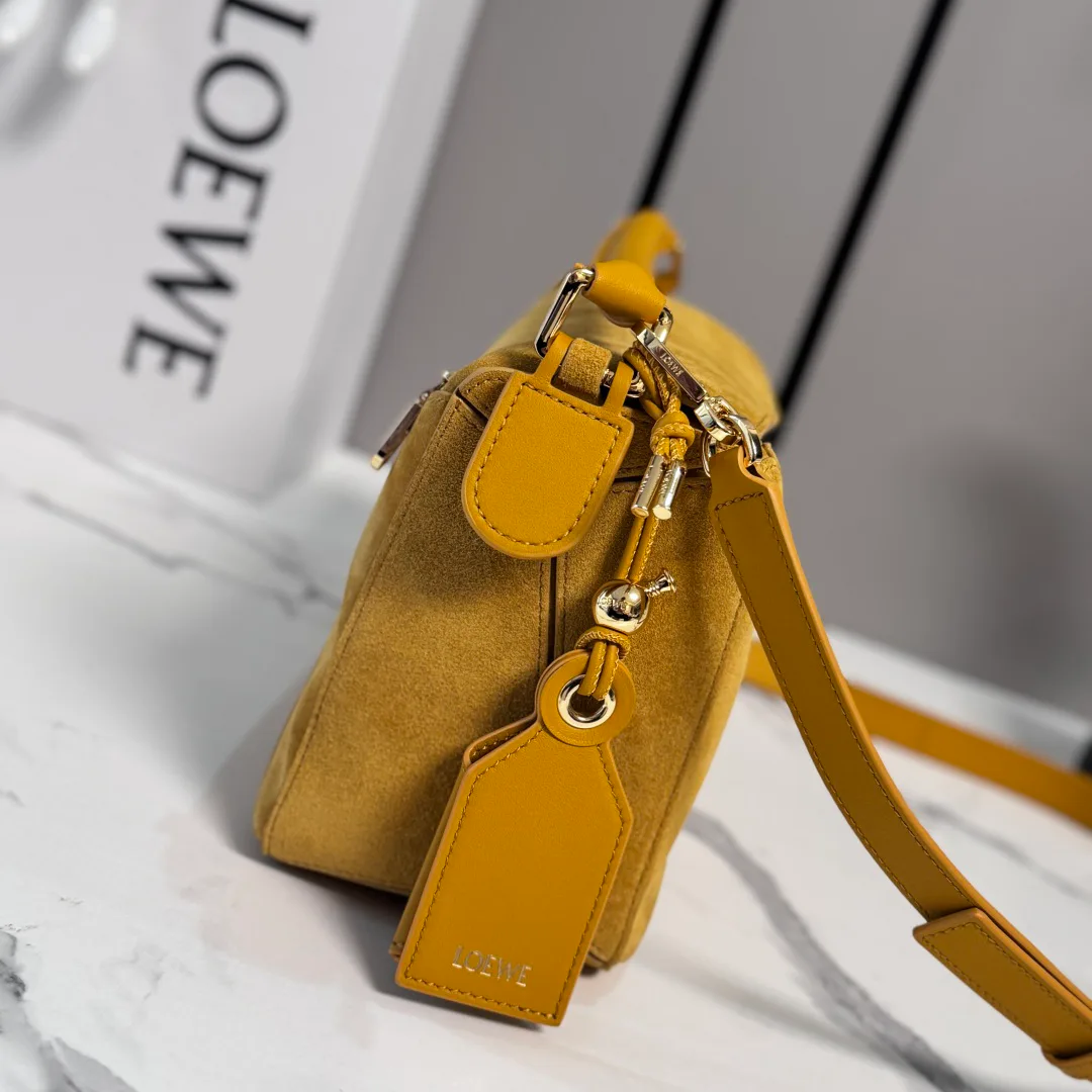 Women's Classic Handbags LOEWE 18530655