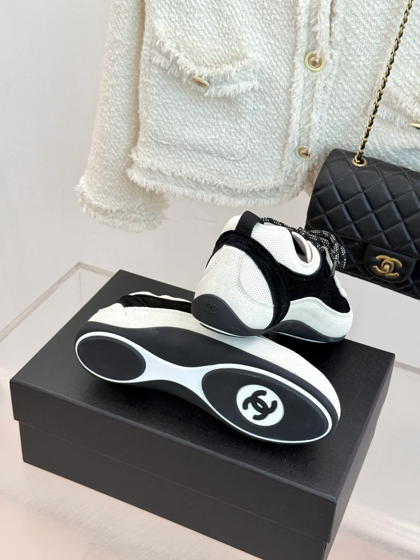 Women's Sneakers CHANEL 17025637
