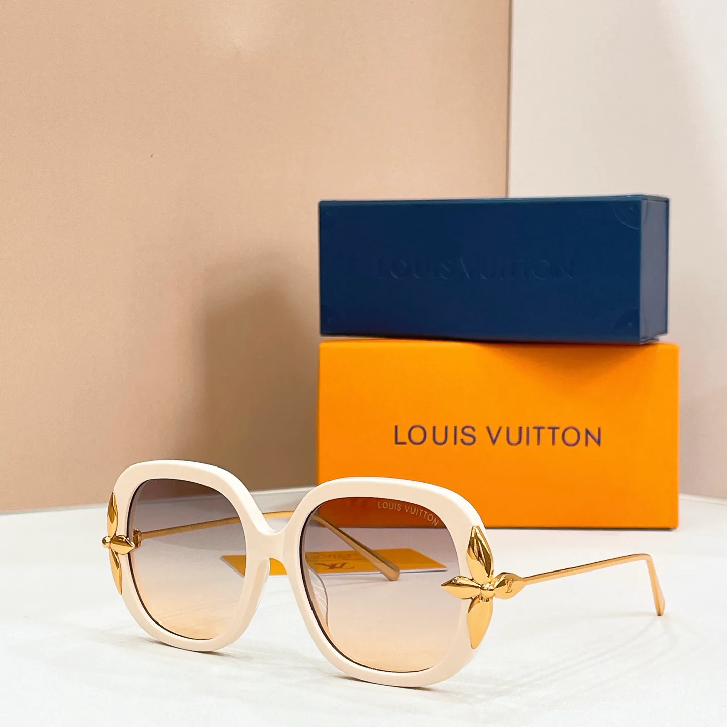 Glasses LOUIS VUITTON 17916297