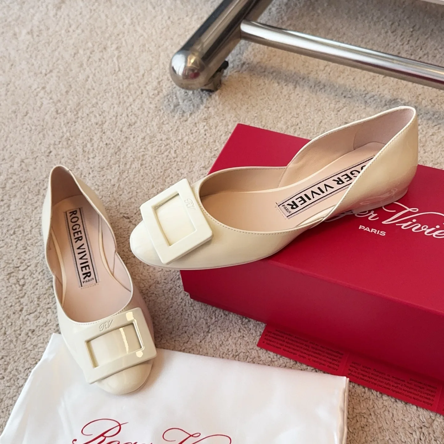 Women's Ballet Flats ROGER VIVIER 17550586