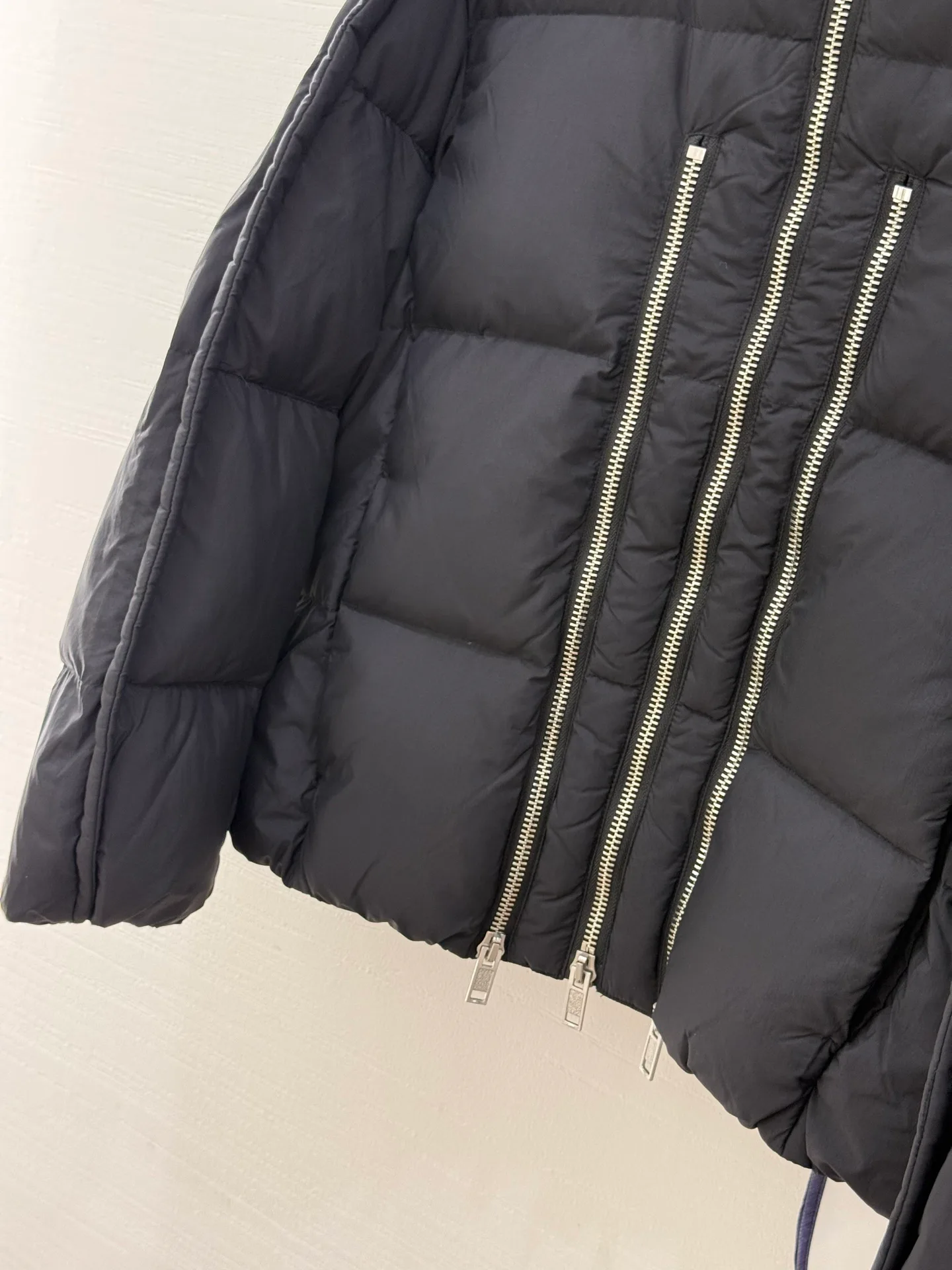Men's Jackets And Down Jackets MONCLER 18383200