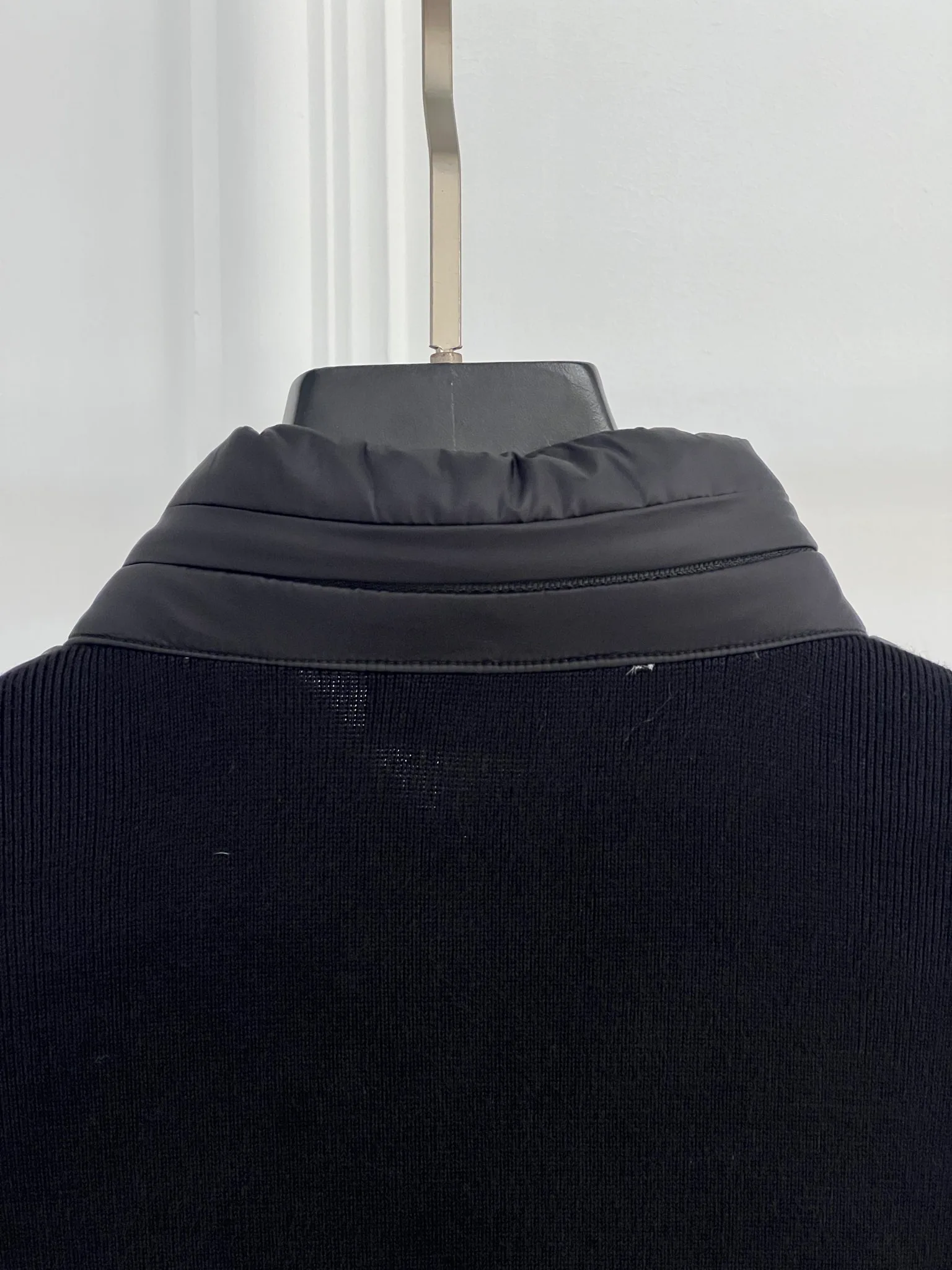 Women's Jackets And Down Jackets MONCLER 18416269