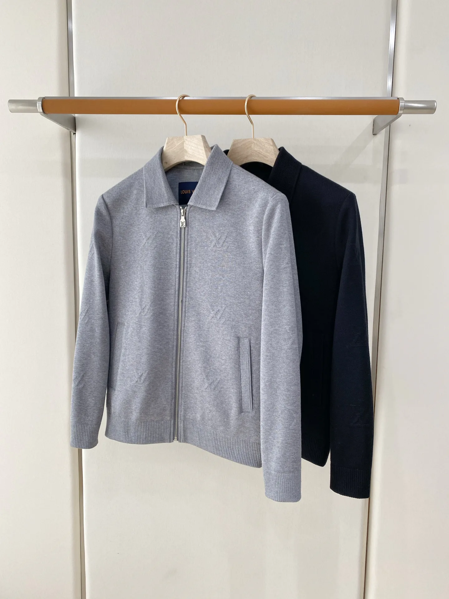 Men's Jackets And Down Jackets LOUIS VUITTON 18368827