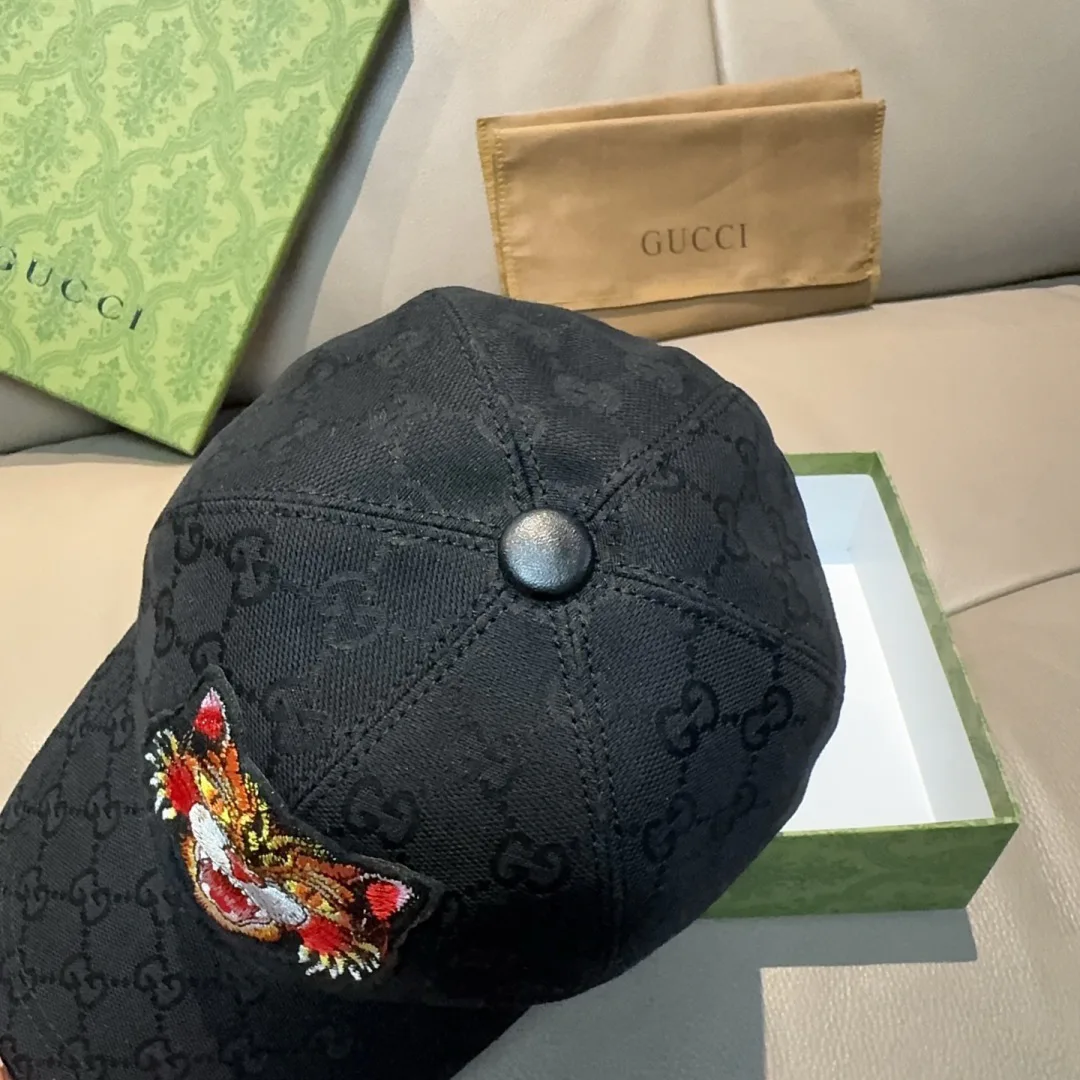 Hats GUCCI 17604812
