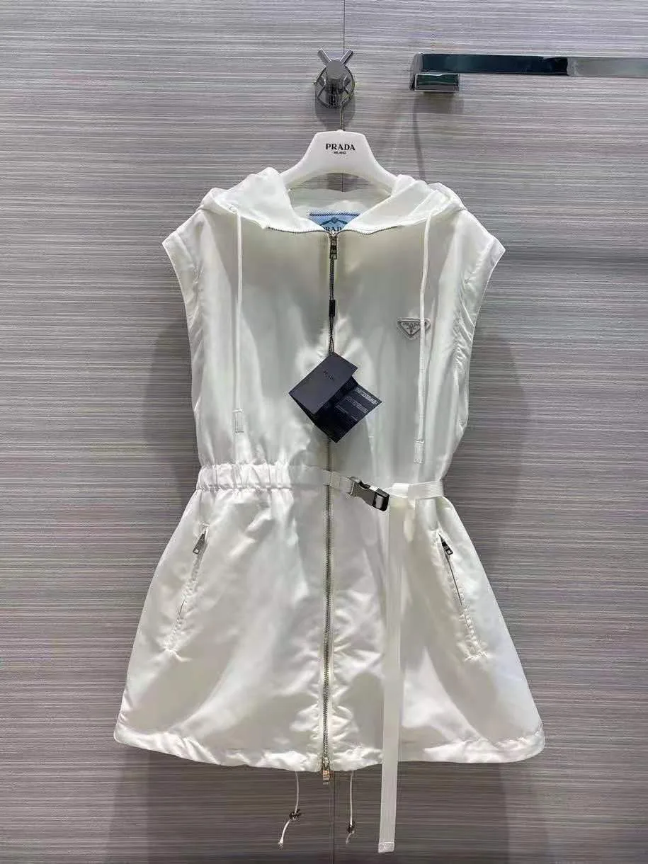 Women's Jackets And Down Jackets PRADA 19571735