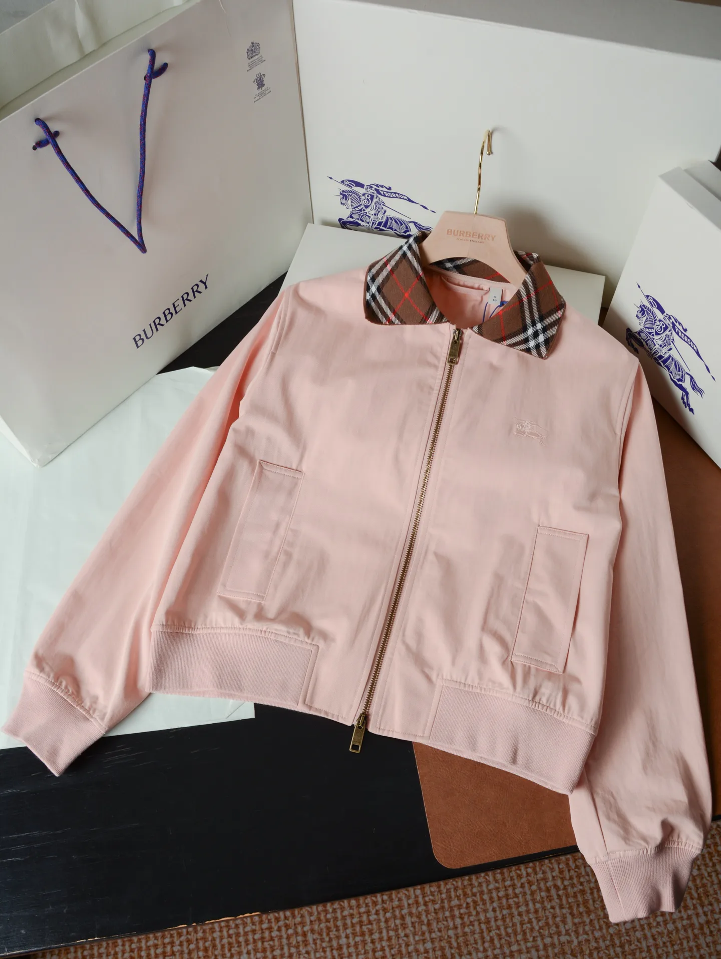 Women's Jackets And Down Jackets BURBERRY 18386471