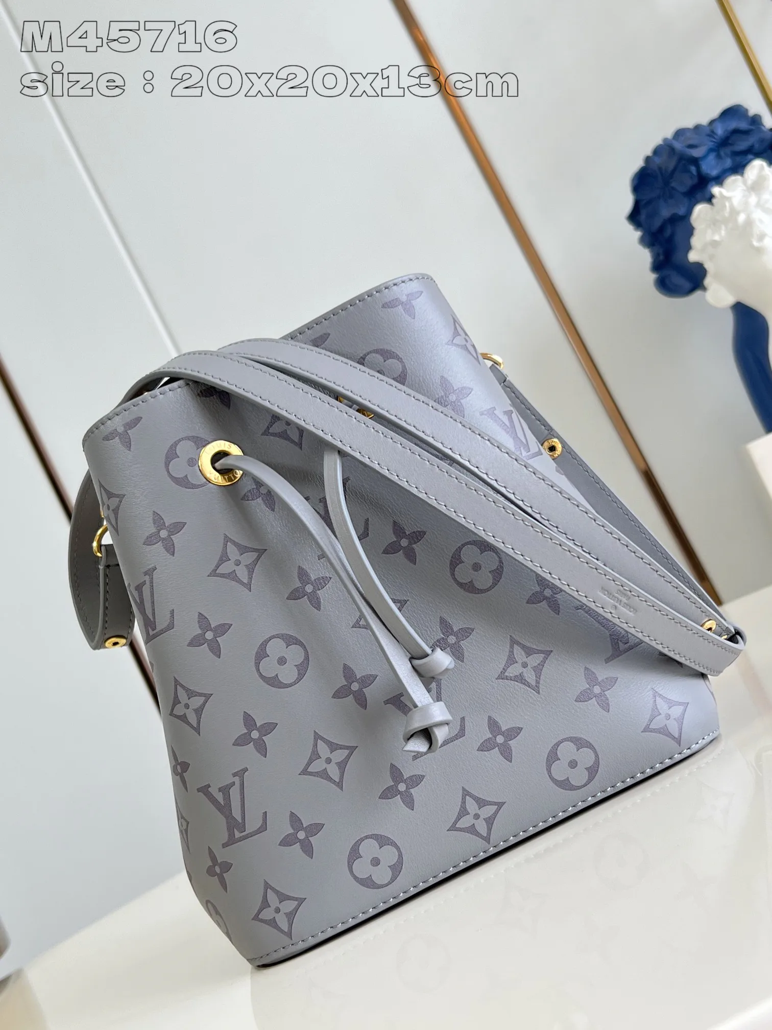 Women's Classic Handbags LOUIS VUITTON 18227601
