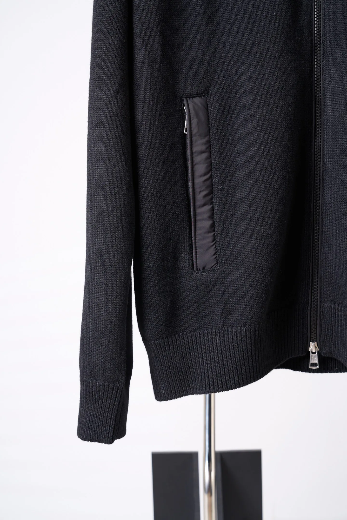 Men's Jumpers And Sweaters MONCLER 18178918