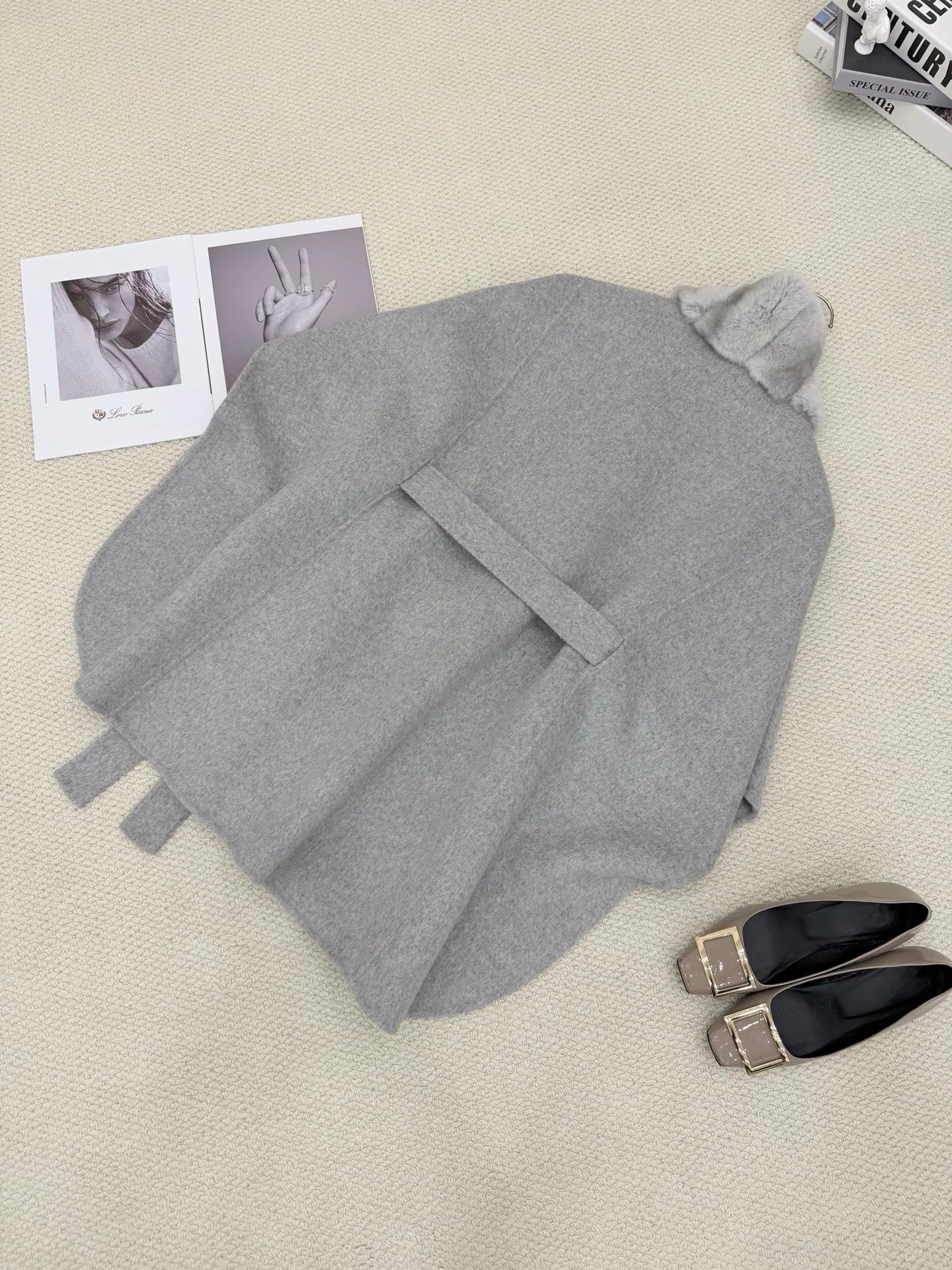 Women's Coats LORO PIANA 18015987