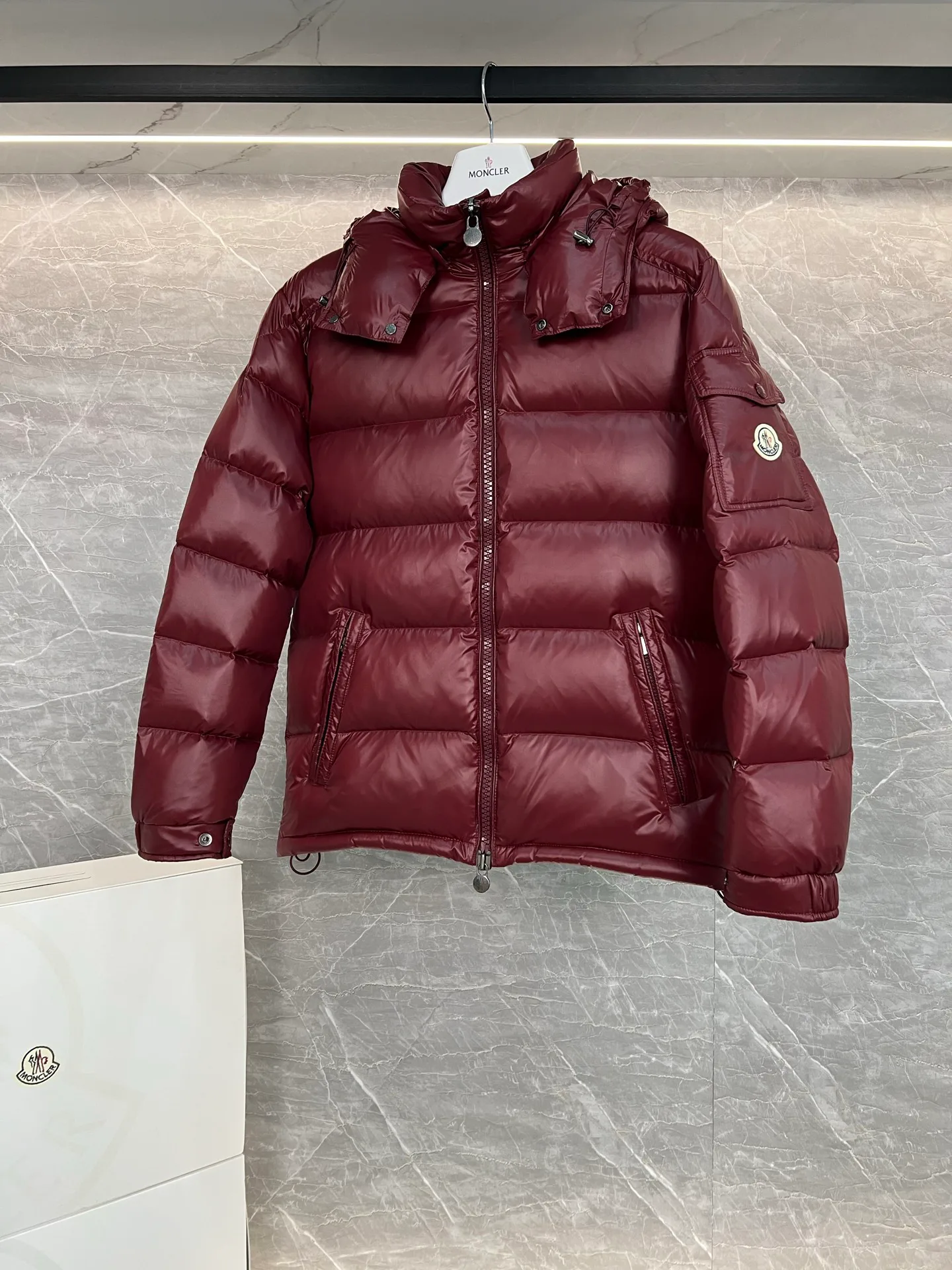 Men's Jackets And Down Jackets MONCLER 18111326