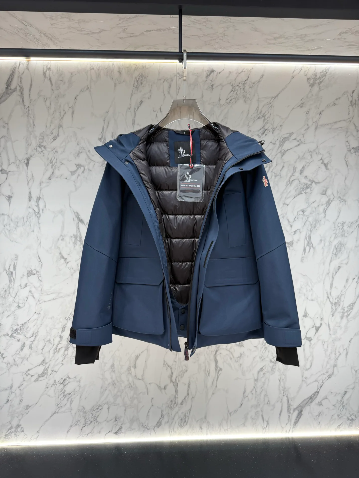 Men's Jackets And Down Jackets MONCLER 18480895