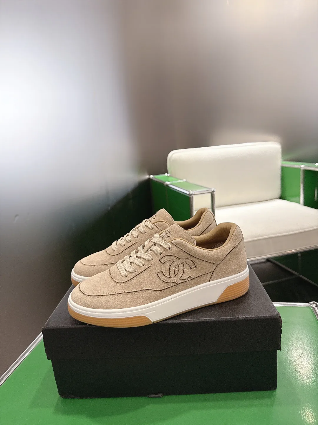 Women's Sneakers CHANEL 18324647