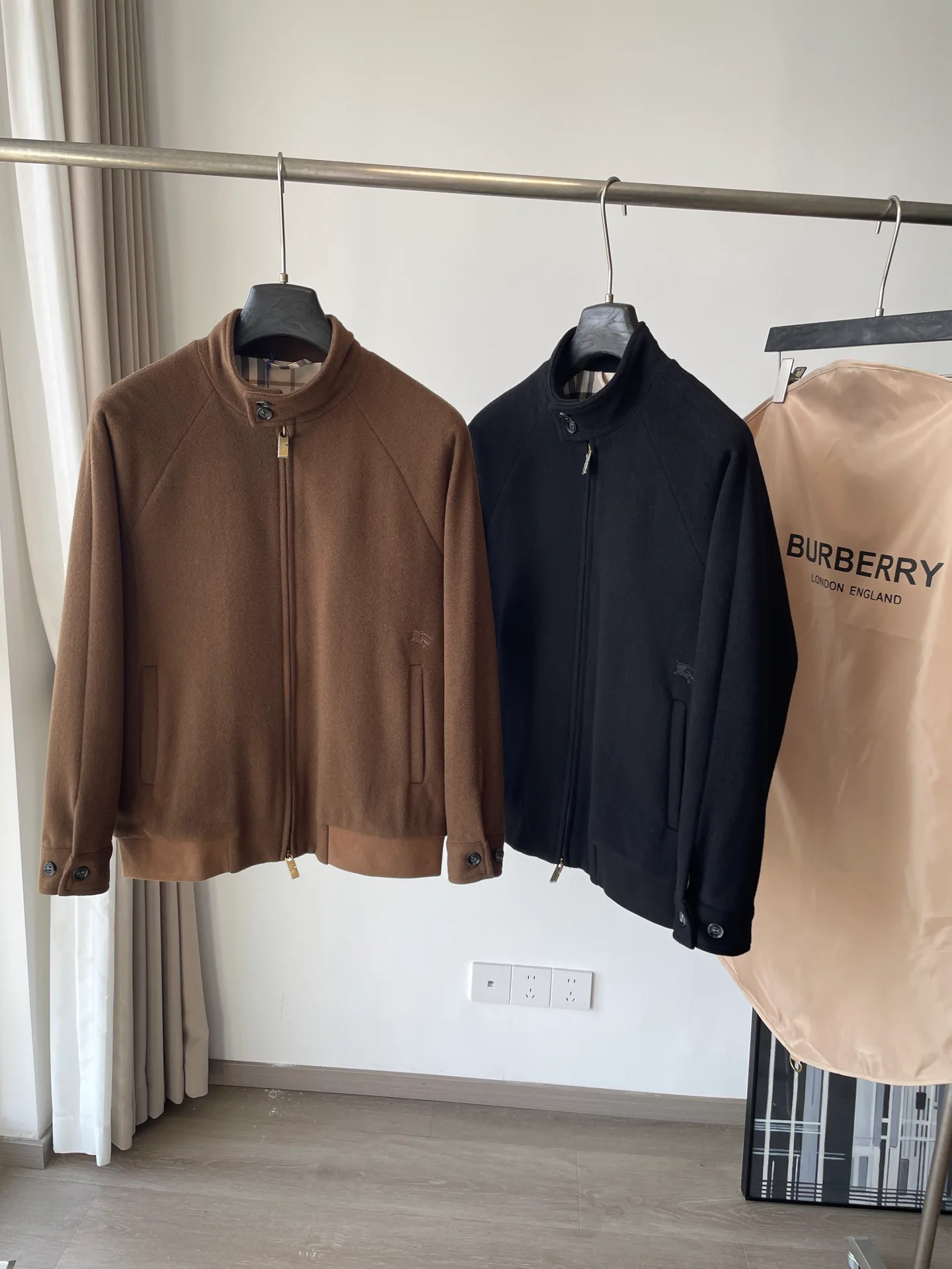 Men's Jackets And Down Jackets BURBERRY 18499539