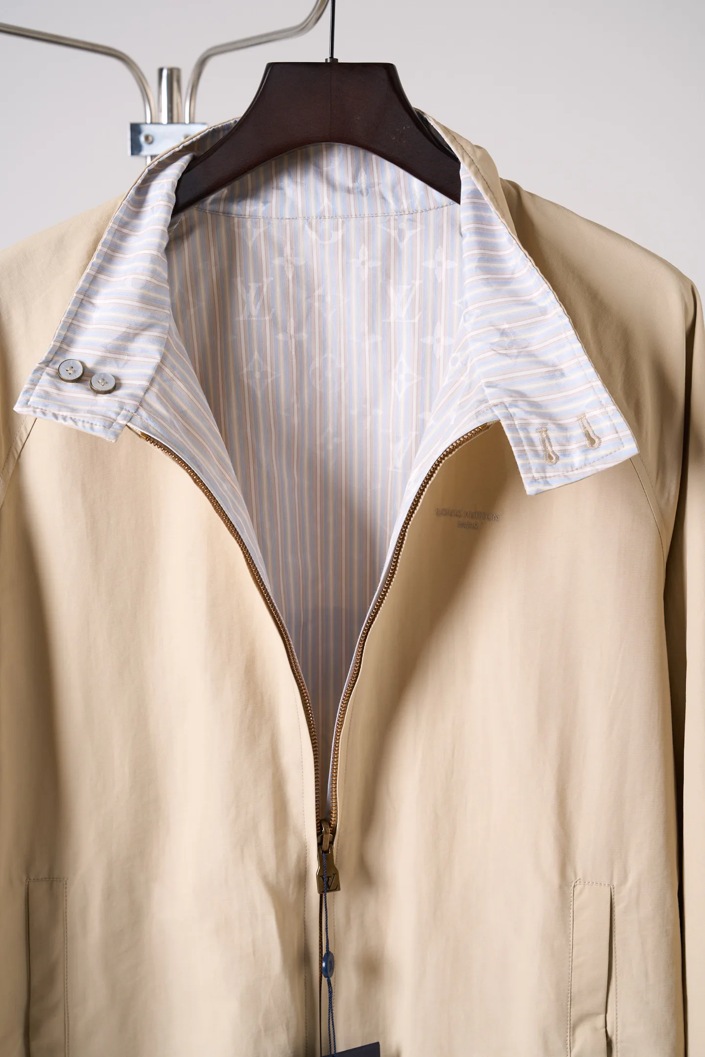 Men's Jackets And Down Jackets LOUIS VUITTON 18179061