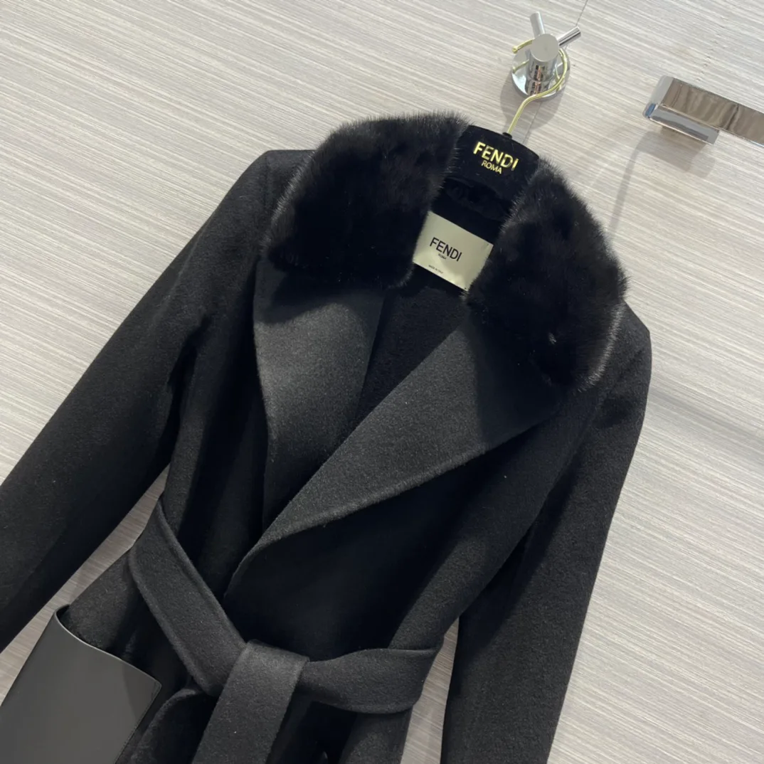 Women's Coats FENDI 18200673