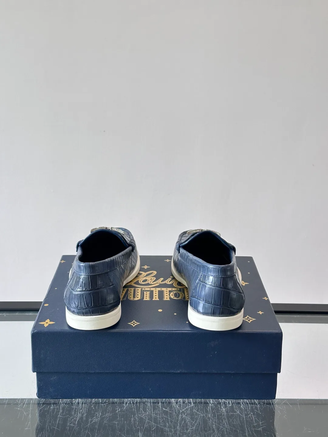 Men's Loafers And Dress Shoes LOUIS VUITTON 18118559