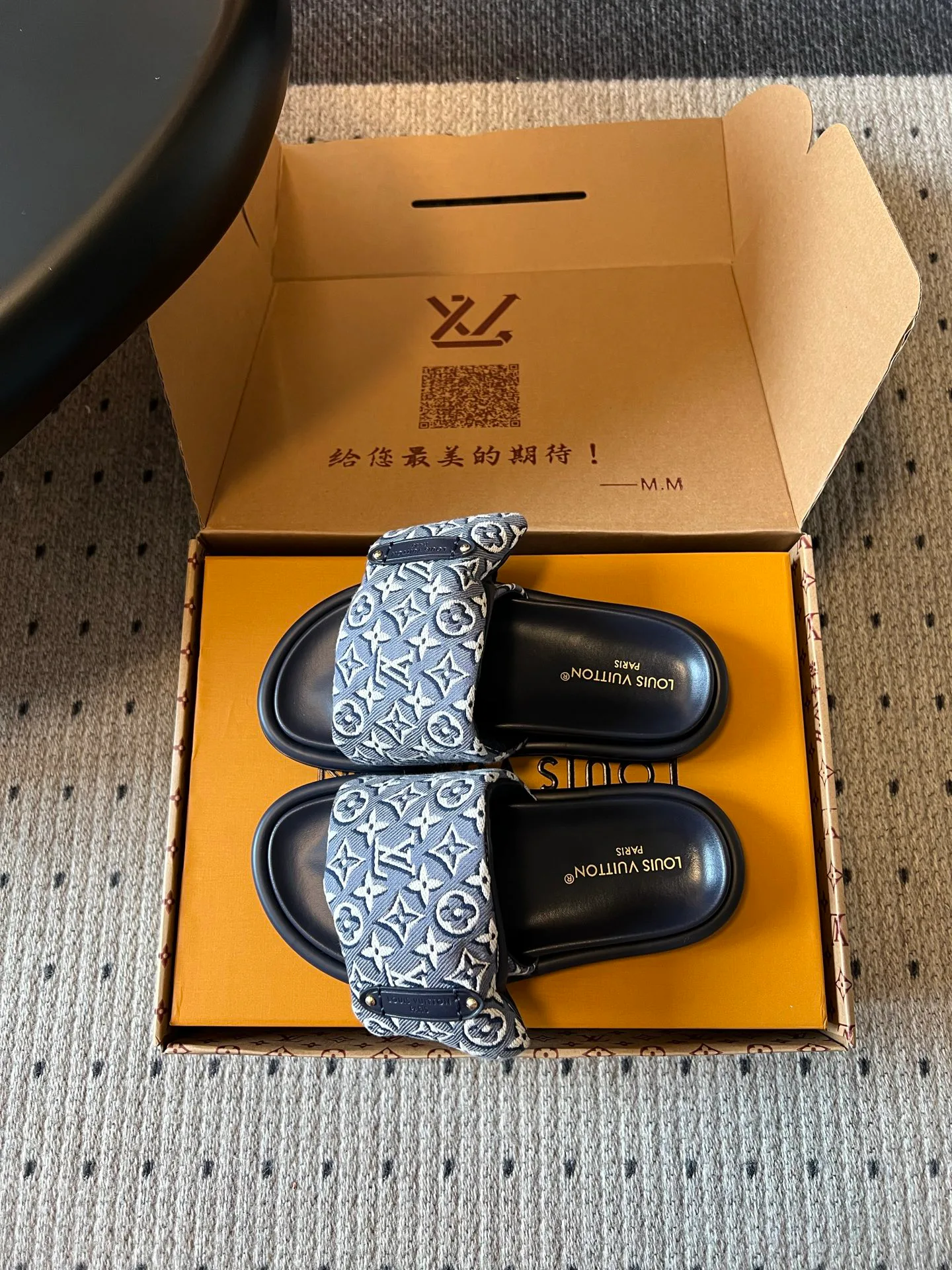 Women's Flip-Flops LOUIS VUITTON 17686618