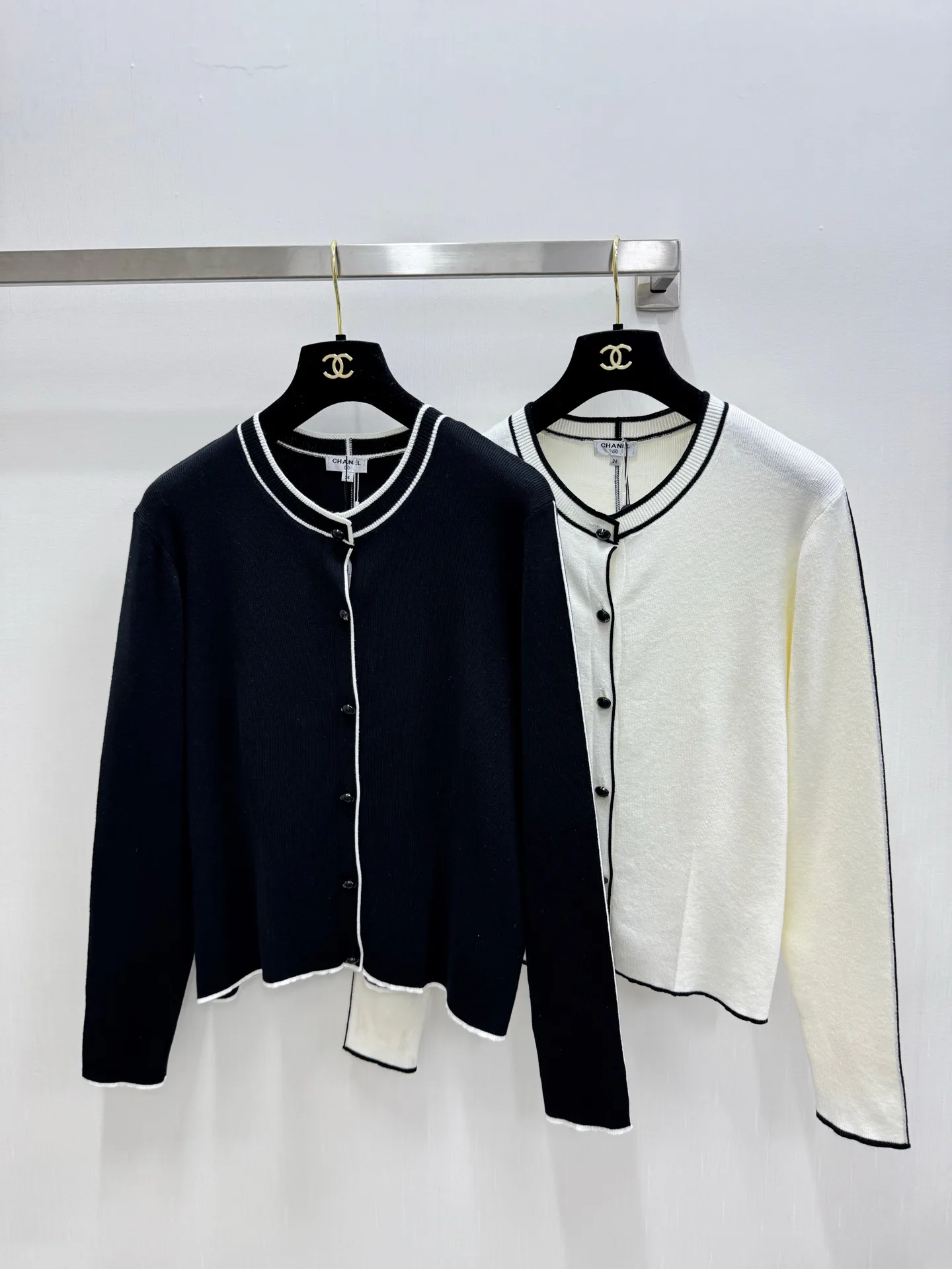 Women's Jumpers And Sweaters CHANEL 17953905