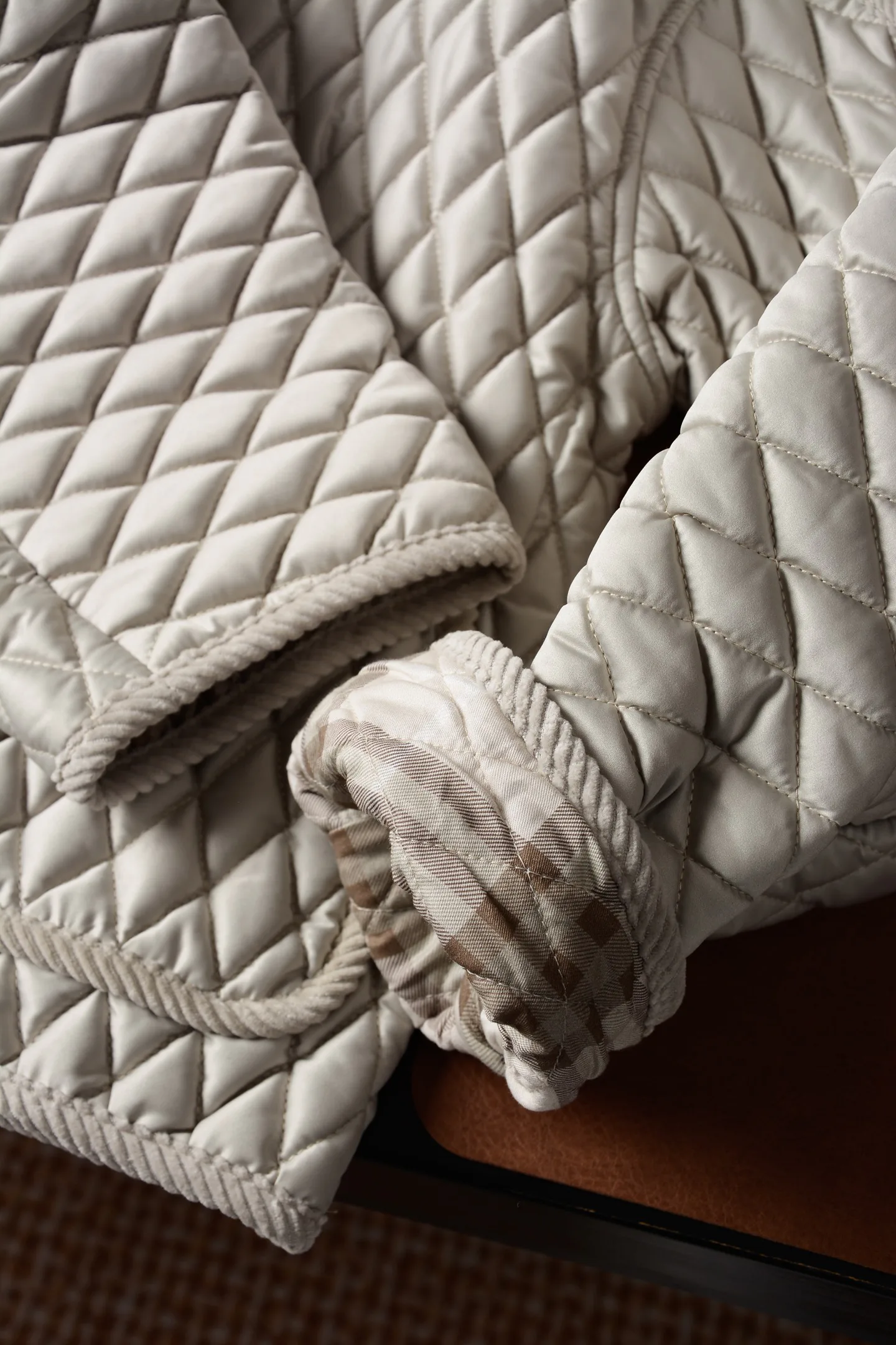 Women's Jackets And Down Jackets BURBERRY 17908969