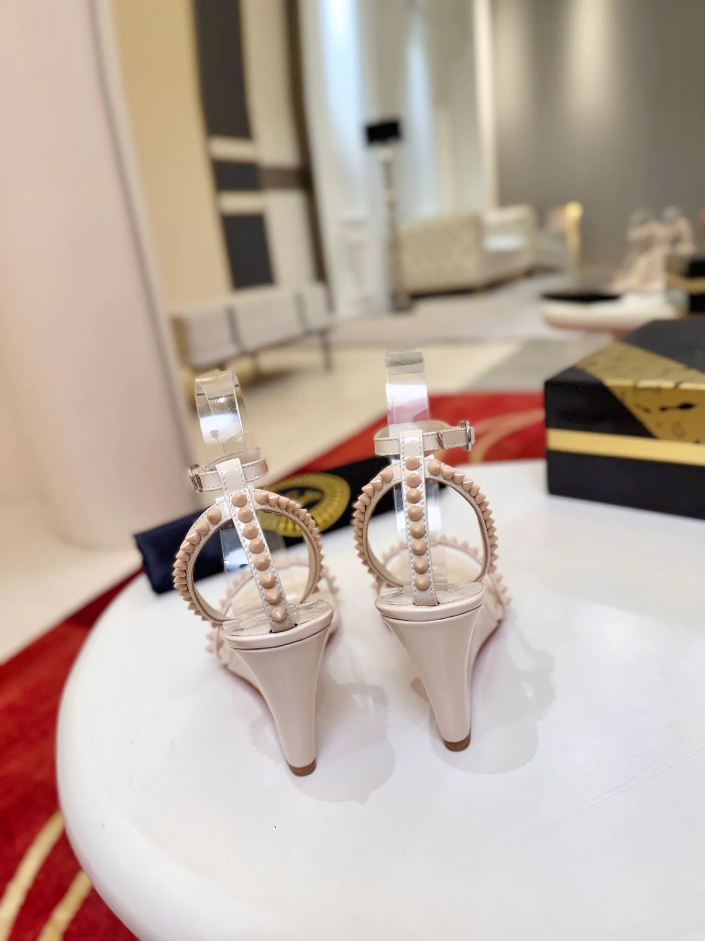 Women's Open-Toe Sandals CHRISTIAN LOUBOUTIN 18500920
