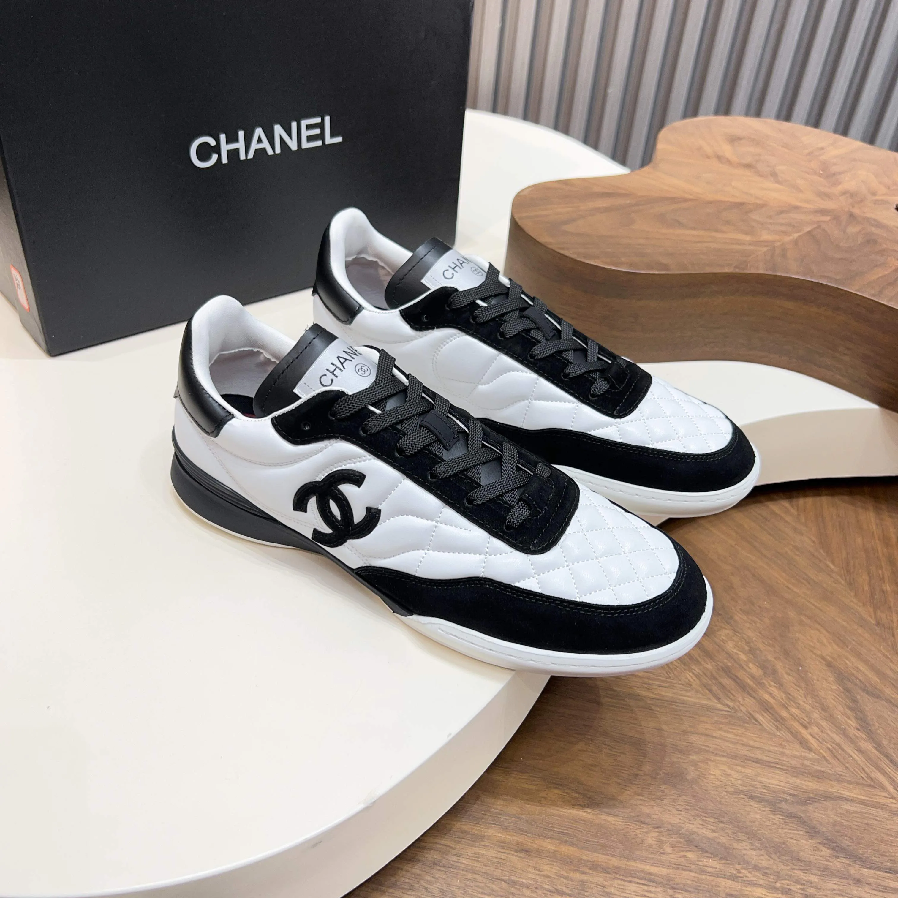 Women's Sneakers CHANEL 17918720
