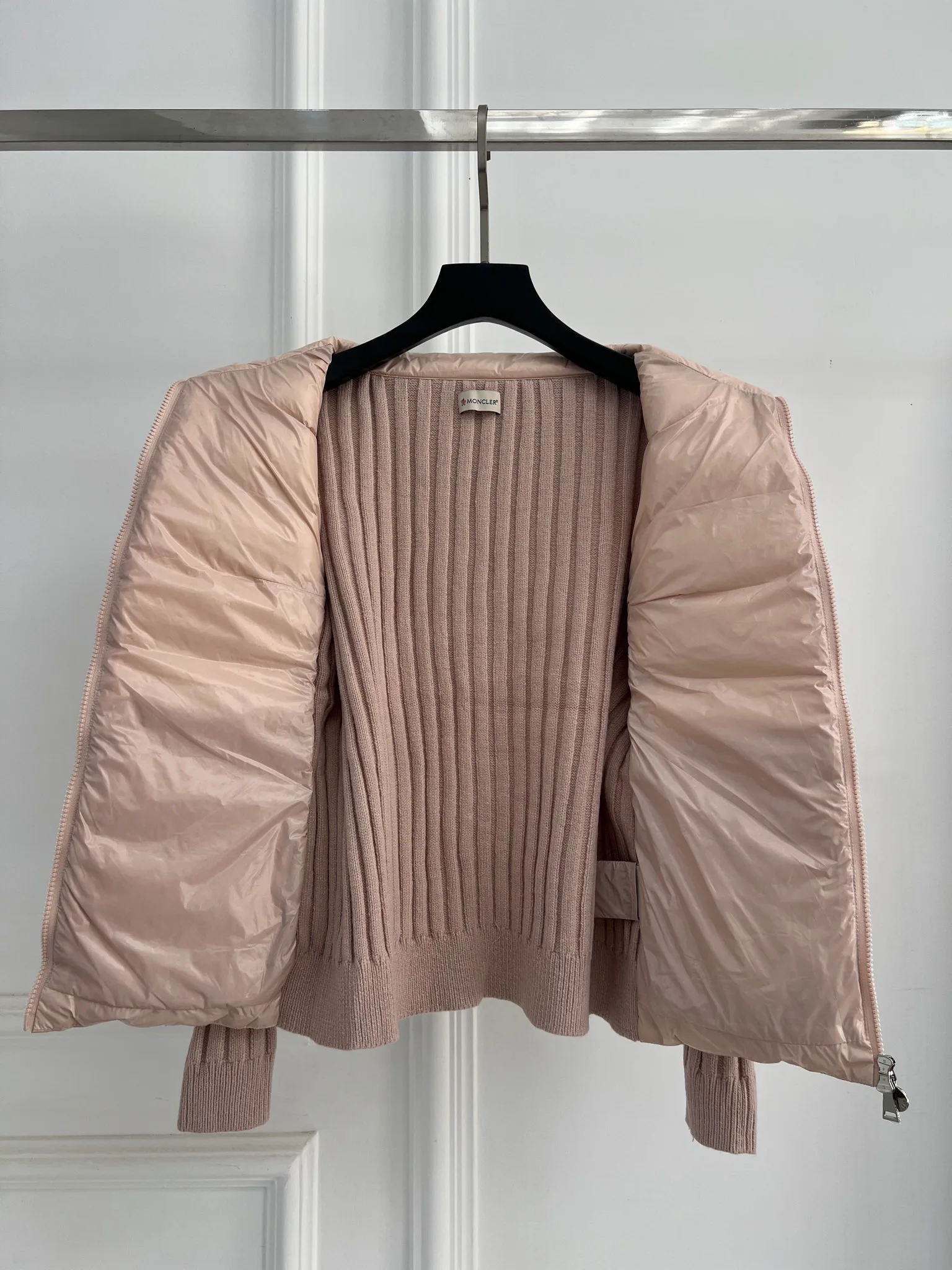 Women's Jackets And Down Jackets MONCLER 18416275