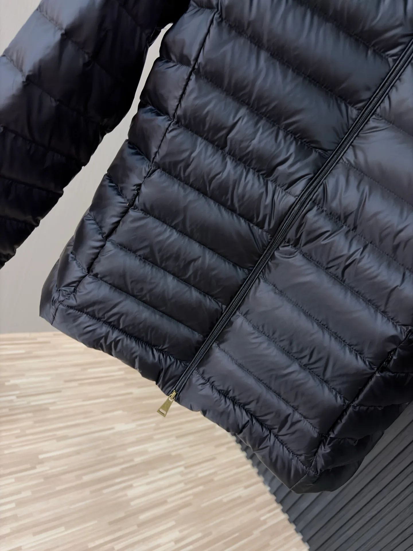 Men's Jackets And Down Jackets MONCLER 18231138