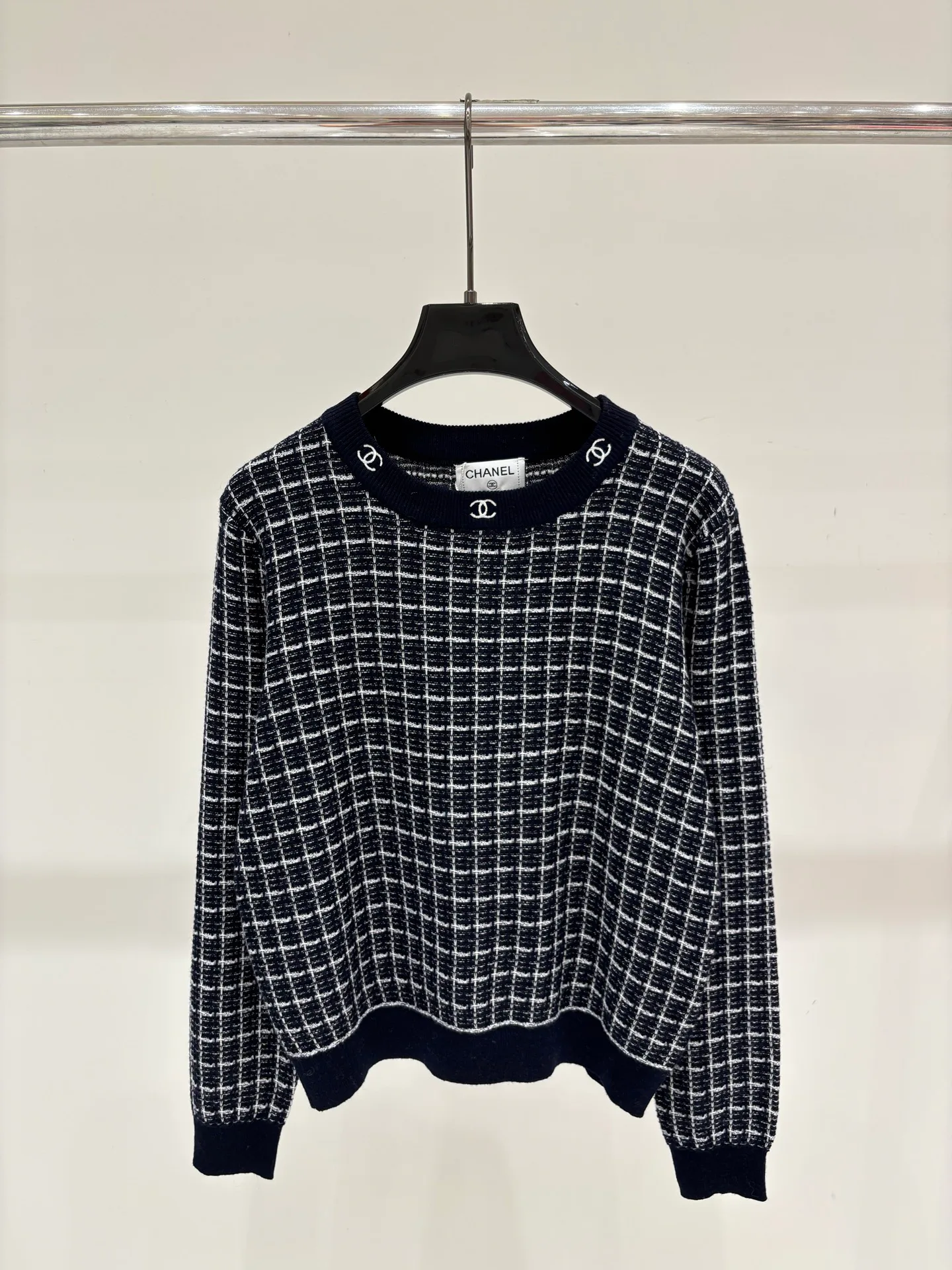Women's Jumpers And Sweaters CHANEL 18137927