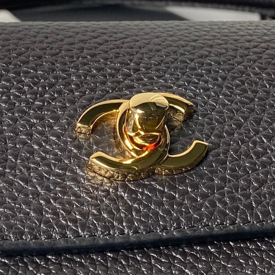 Women's Classic Handbags CHANEL 18207842
