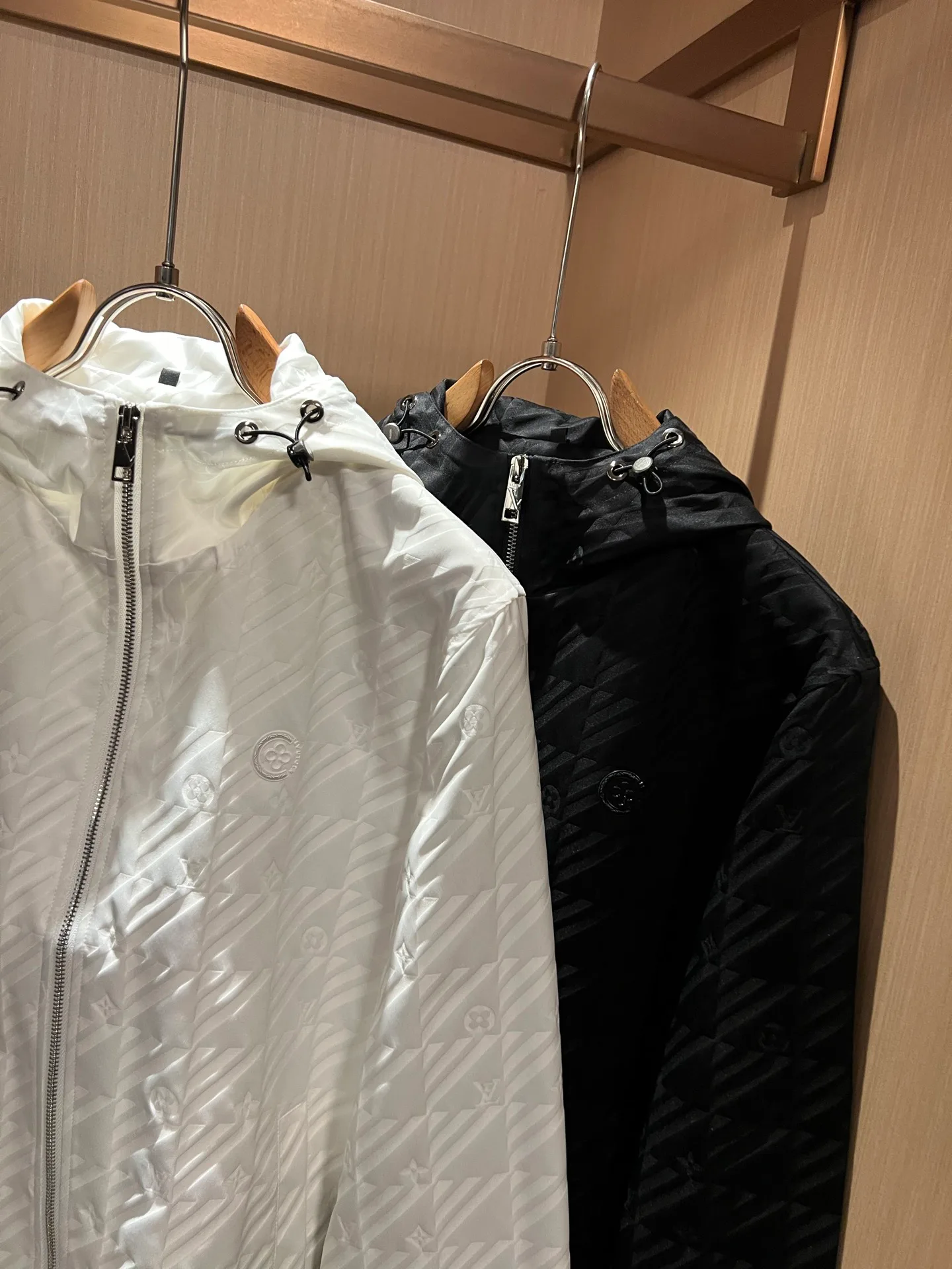 Куртки И Пуховики Мужские Louis Vuitton 18592743