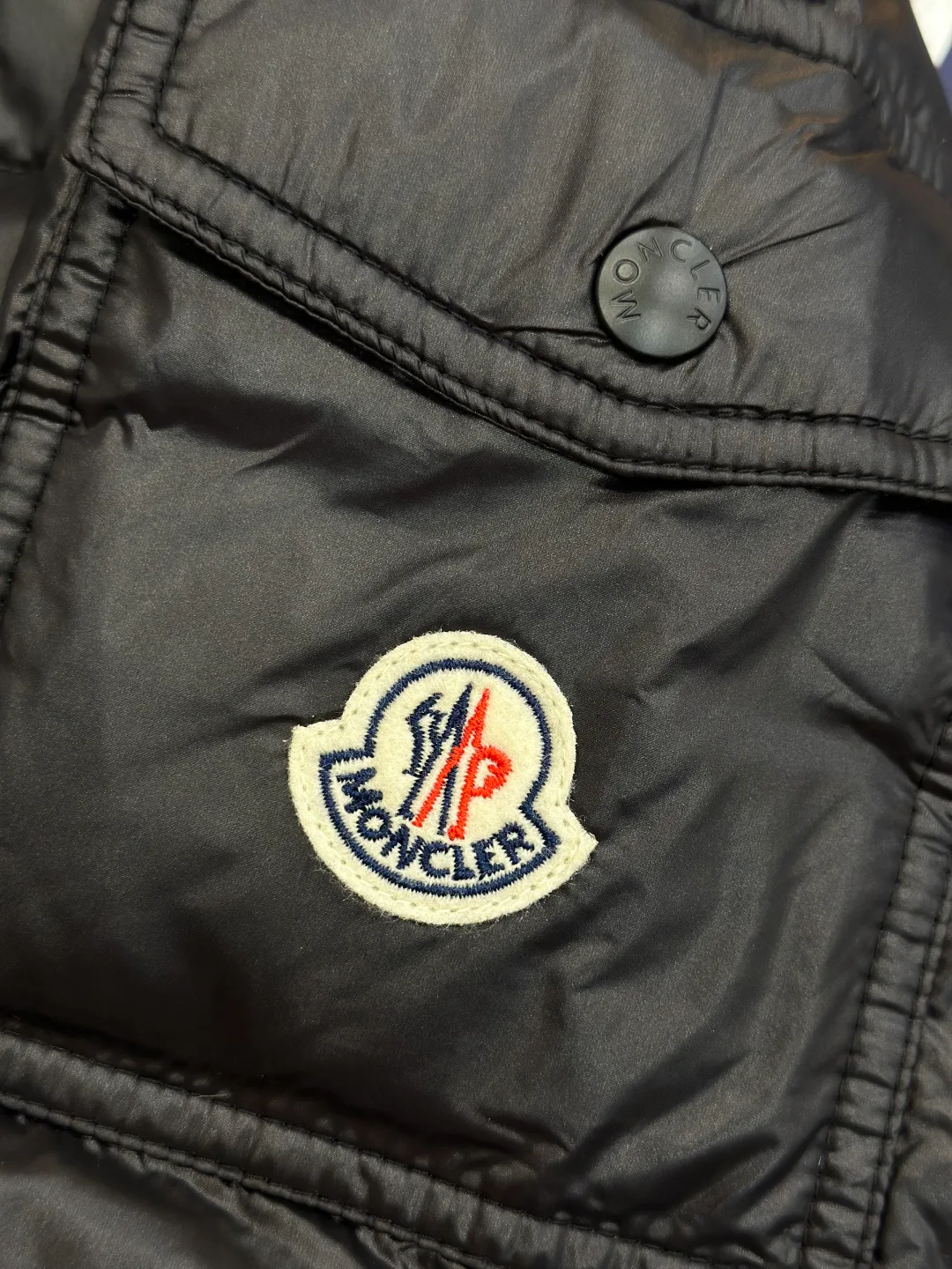Men's Jackets And Down Jackets MONCLER 18209649
