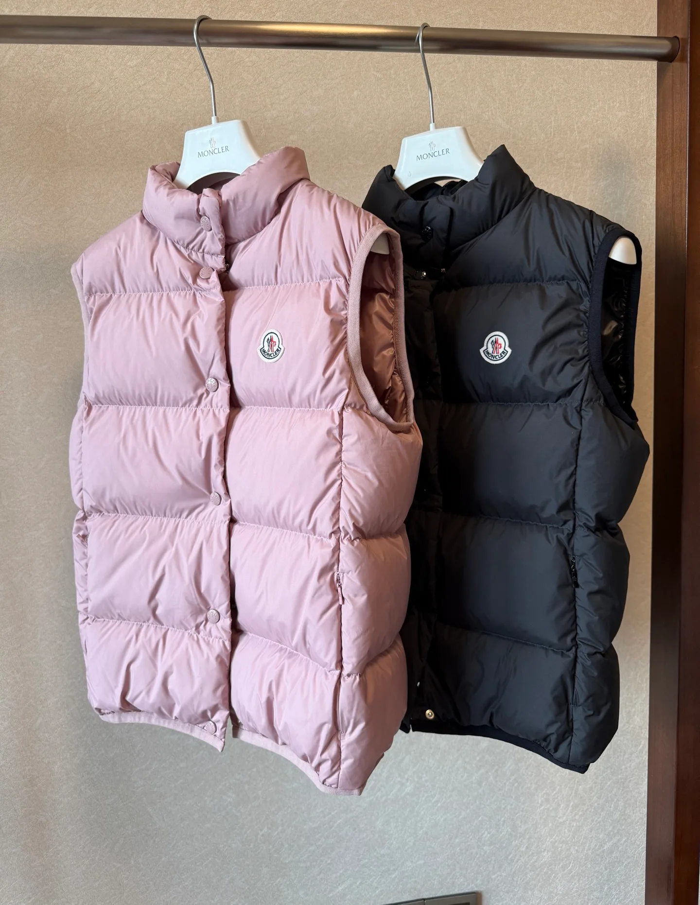 Women's Vests MONCLER 18010374
