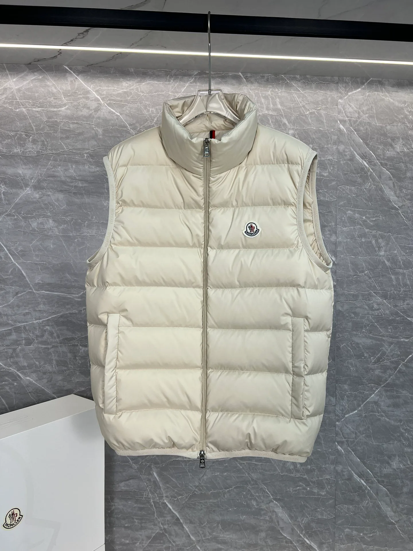 Жилеты Мужские Moncler 18599847