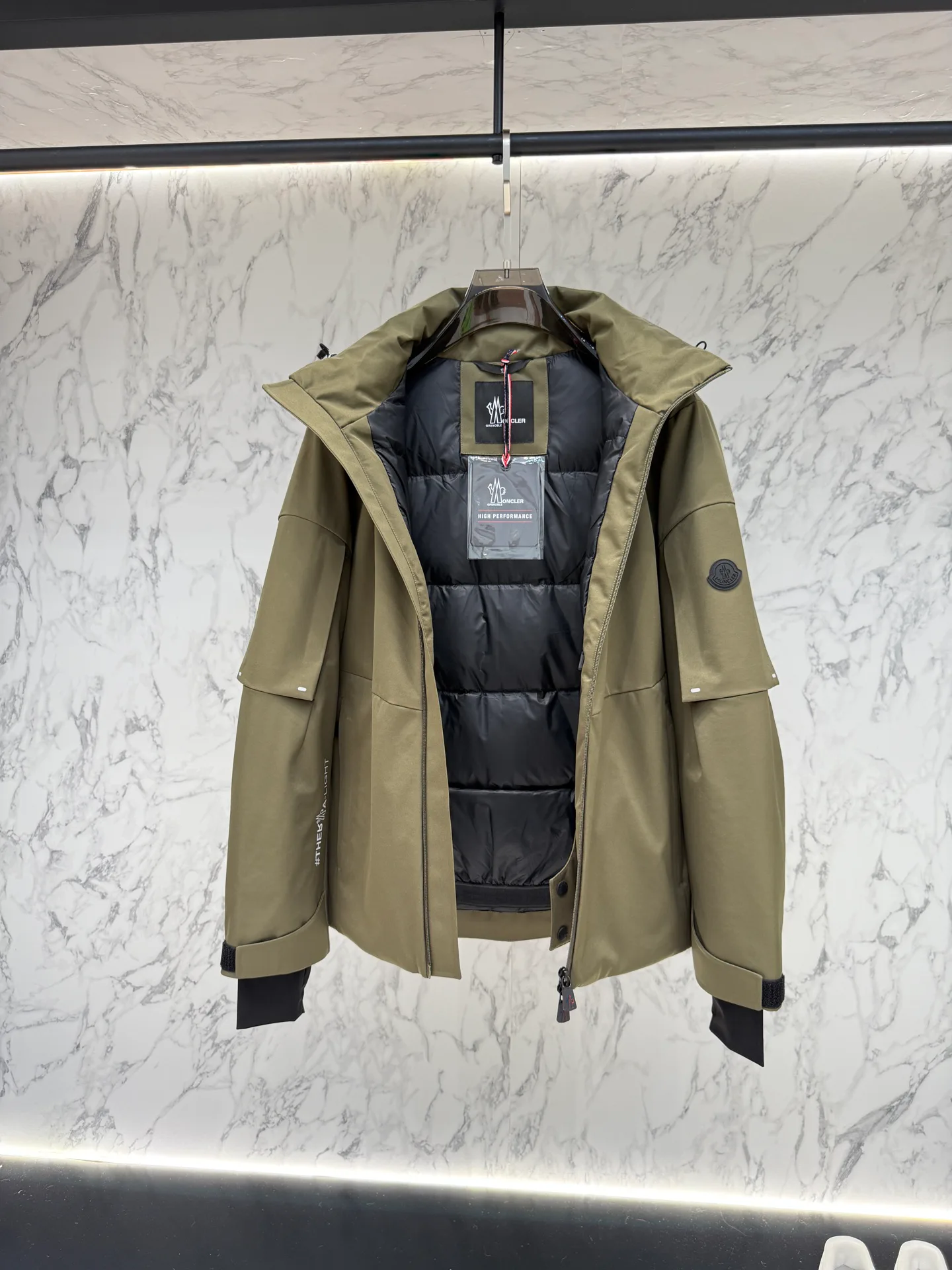 Men's Jackets And Down Jackets MONCLER 18046154