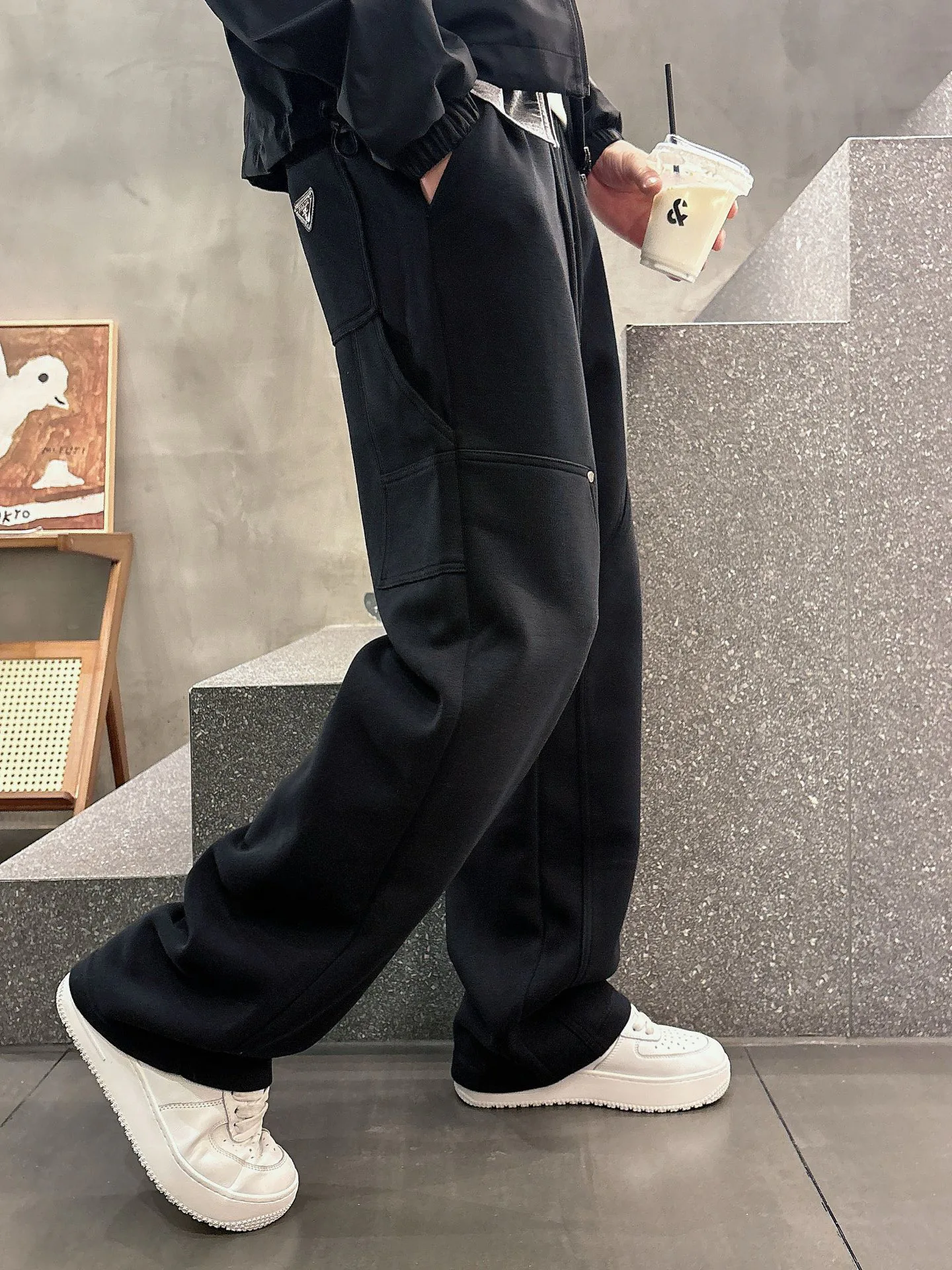 Men's Trousers PRADA 18399256
