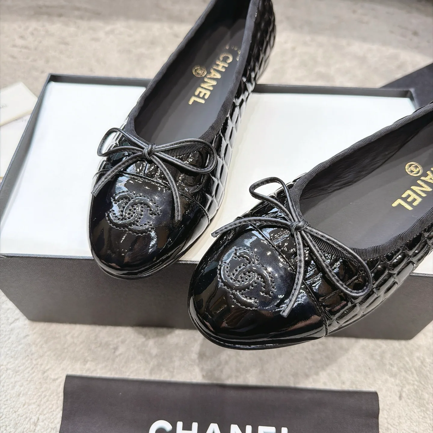 Women's Ballet Flats CHANEL 18323602