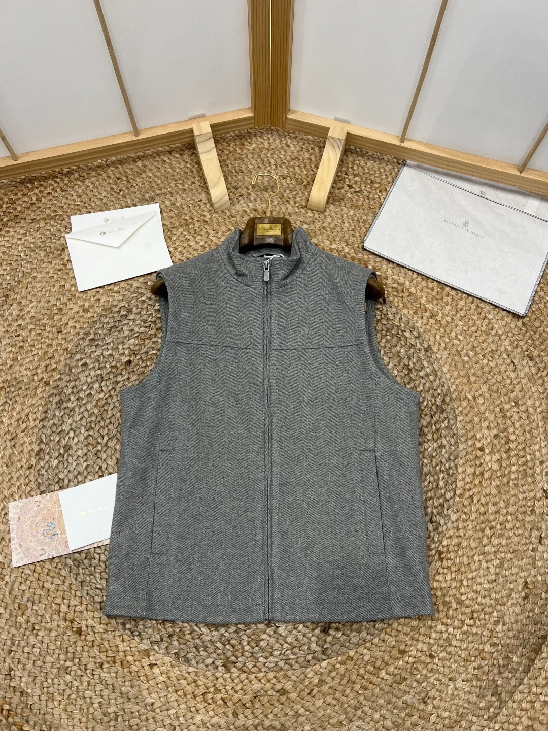 Men's Vests BRUNELLO CUCINELLI 17572063