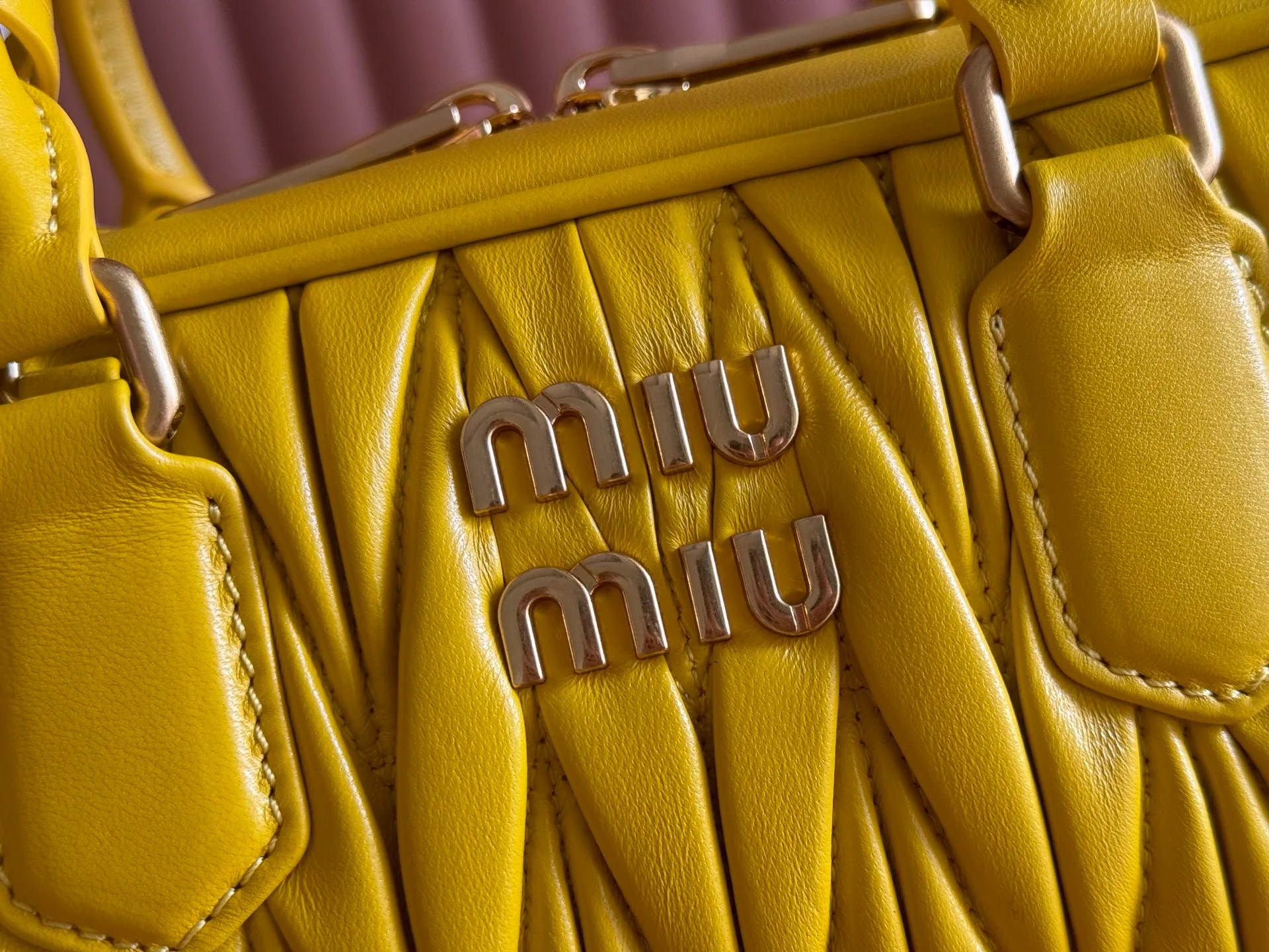 Women's Classic Handbags MIU MIU 18148094
