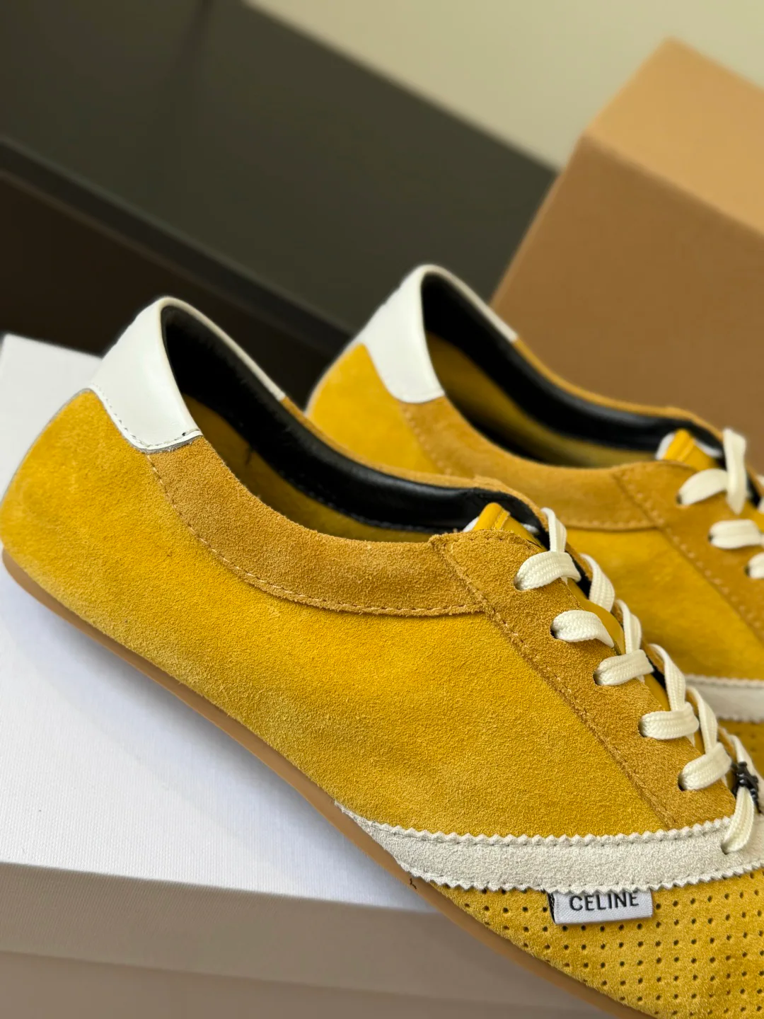 Women's Sneakers CELINE 18224063