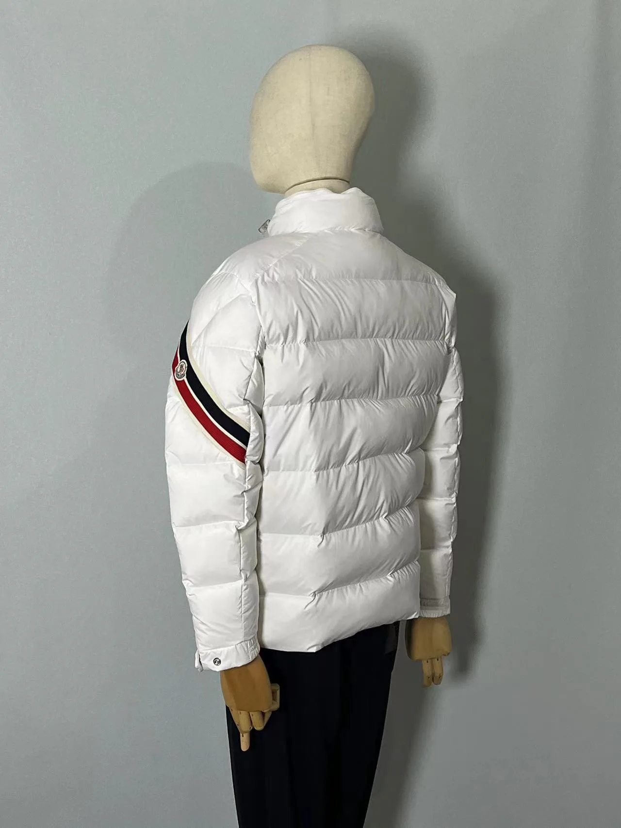 Men's Jackets And Down Jackets MONCLER 18130189