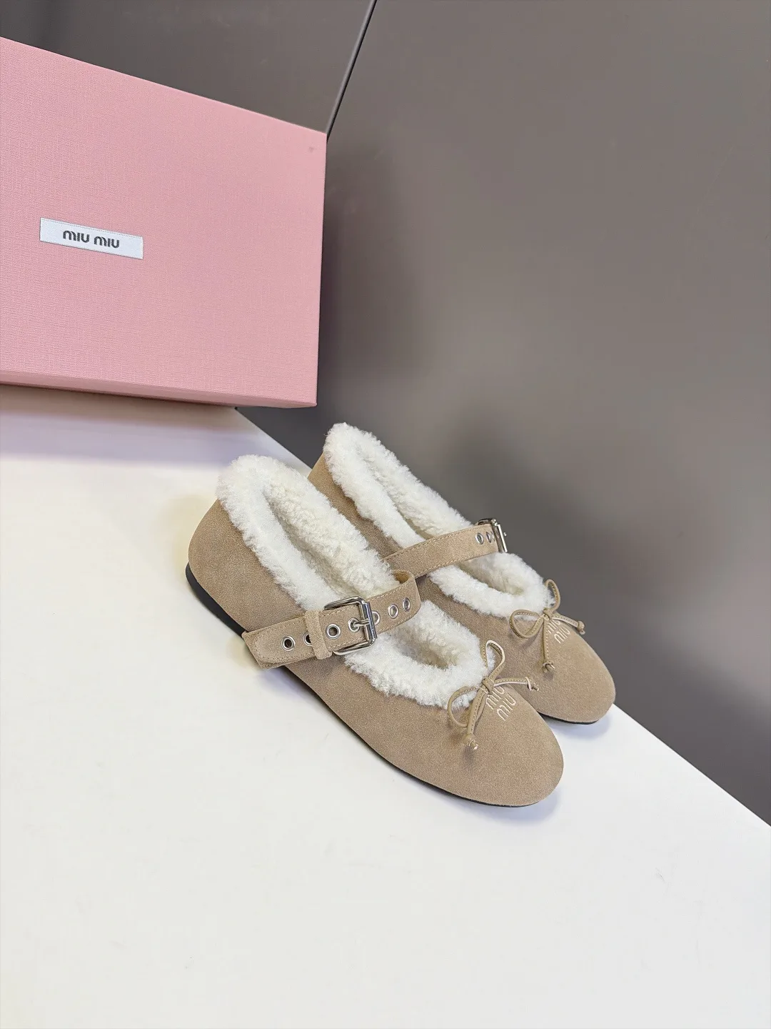 Women's Ballet Flats MIU MIU 18477400