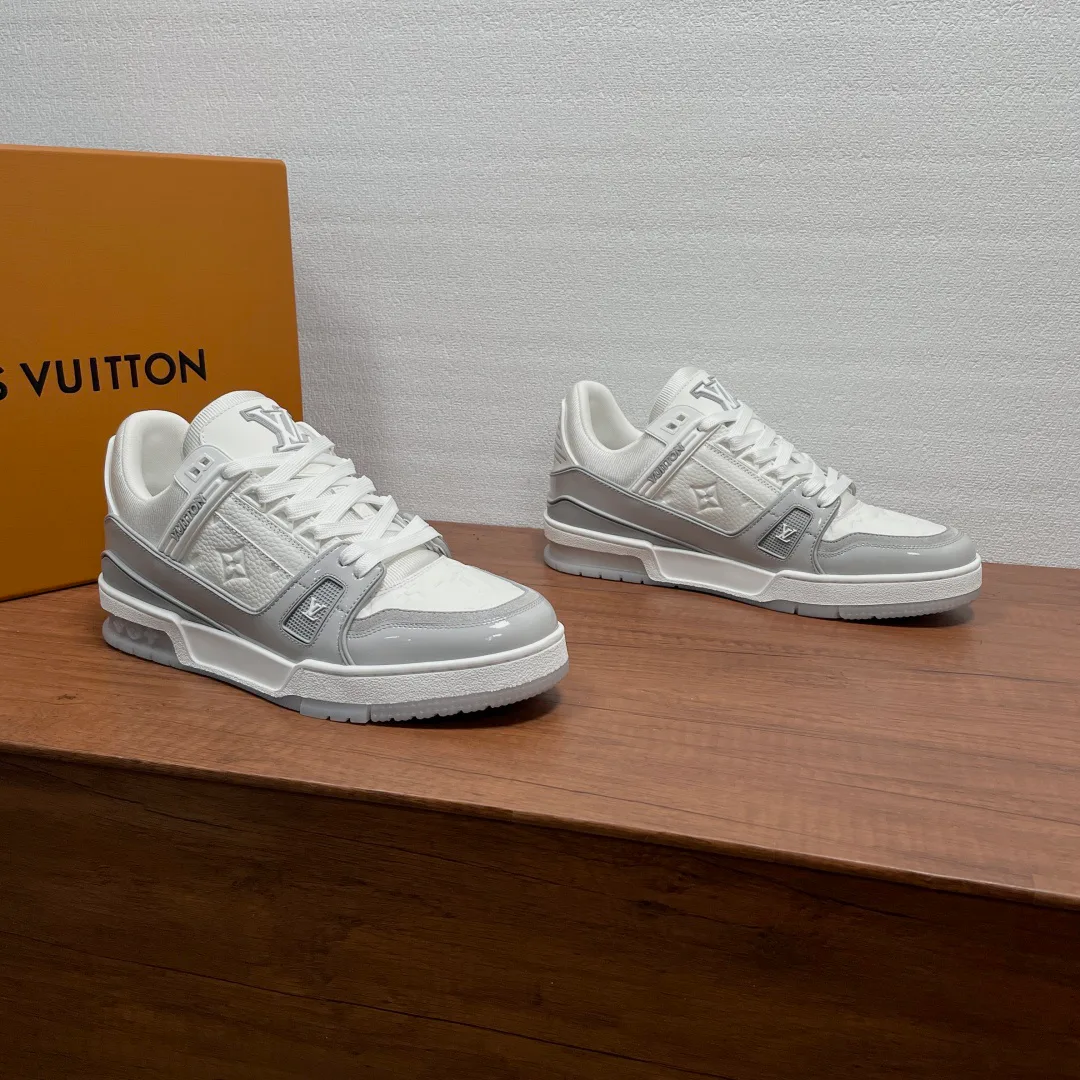 Men's Sneakers LOUIS VUITTON 17971497