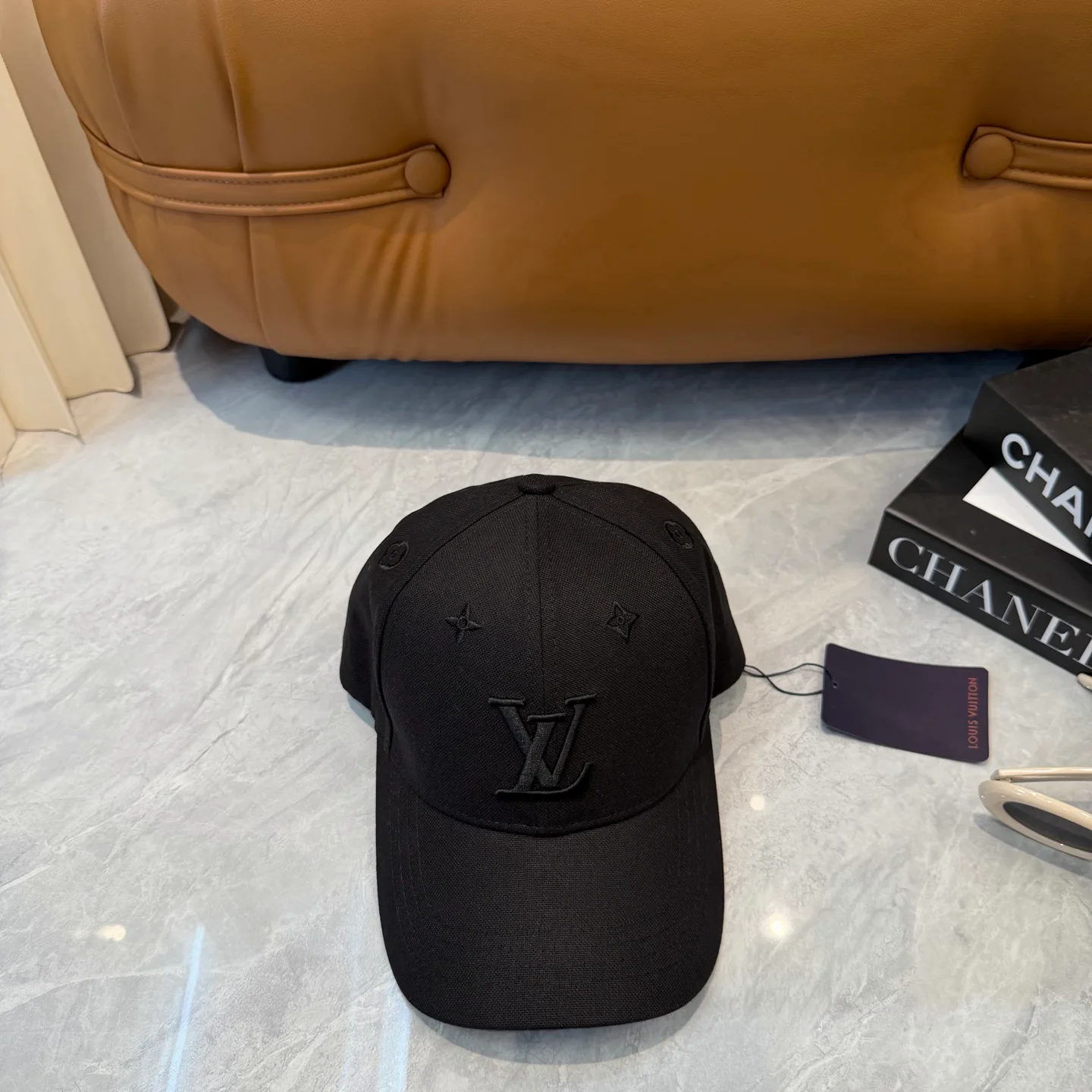 Hats LOUIS VUITTON 17467591