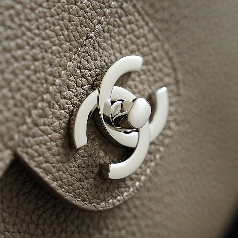Классические Сумки Женские Chanel 18588707