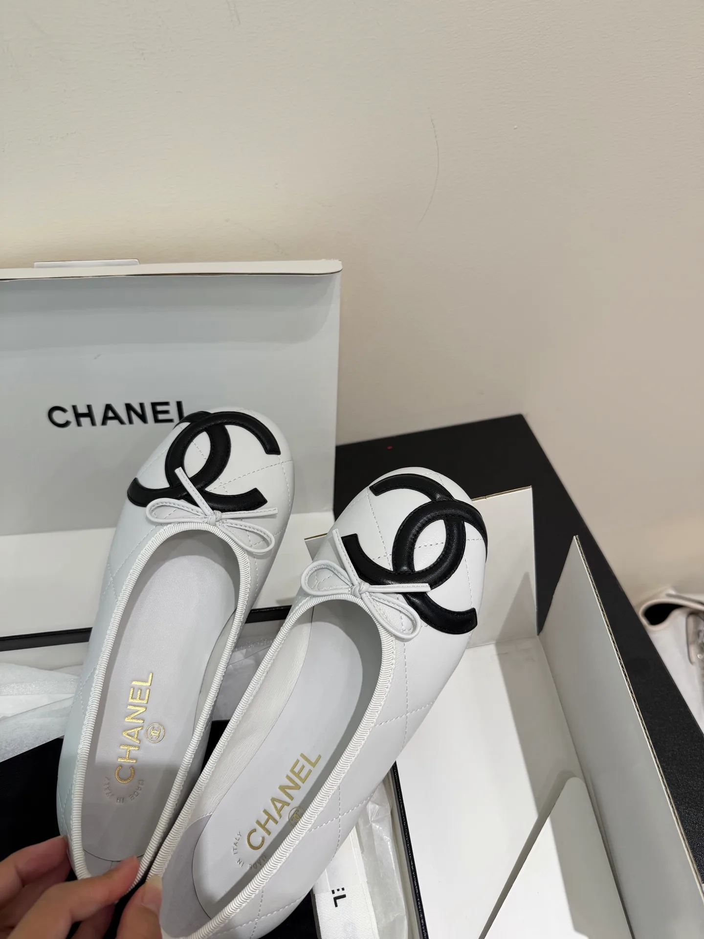 Women's Ballet Flats CHANEL 18363593