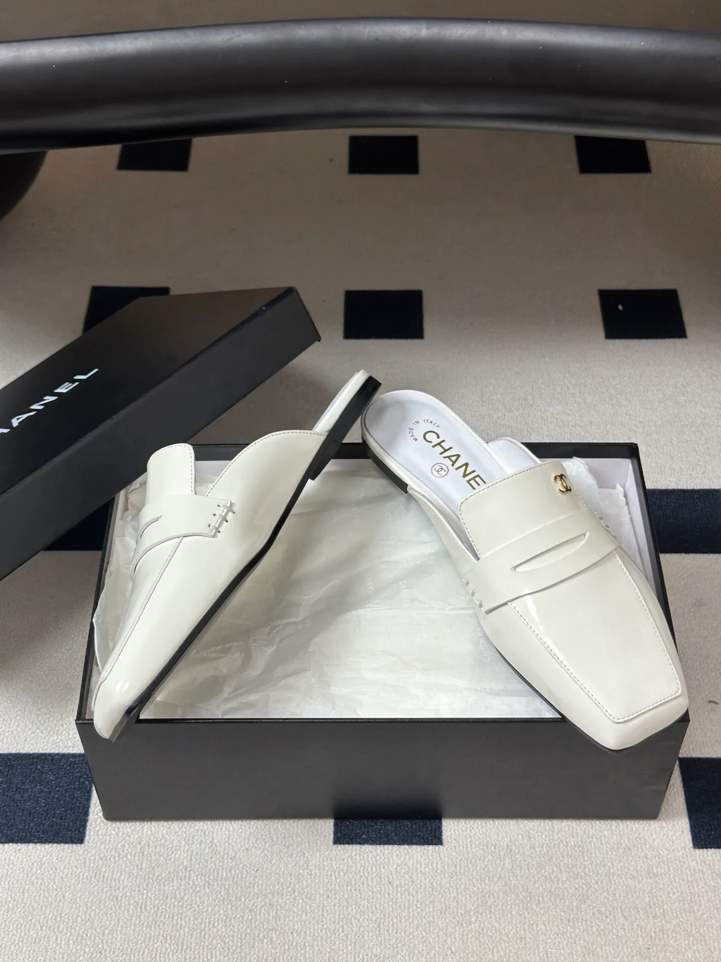 Women's Mules And Clogs CHANEL 18049699