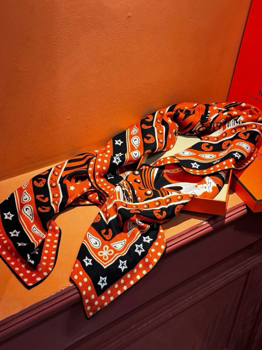 Silk Scarves HERMES 18322218